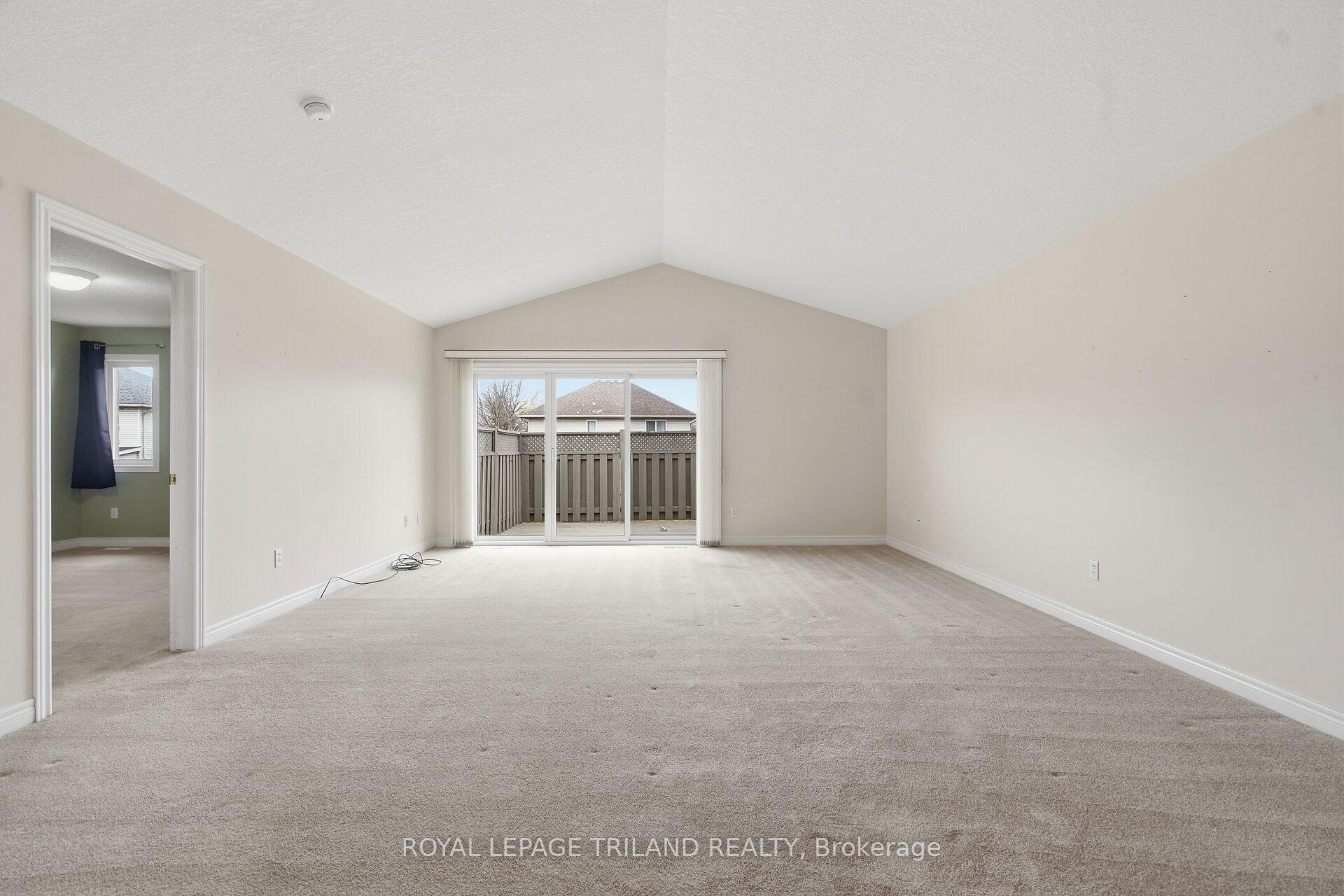 Photo 11 of Unit 10, 20 Windemere Place, St. Thomas — HOMEH
