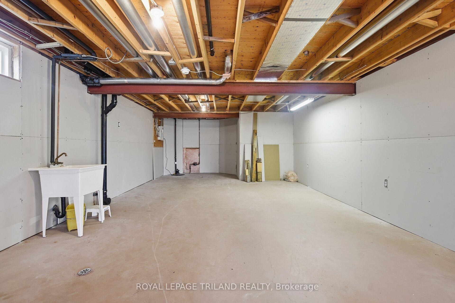 Photo 29 of Unit 10, 20 Windemere Place, St. Thomas — HOMEH