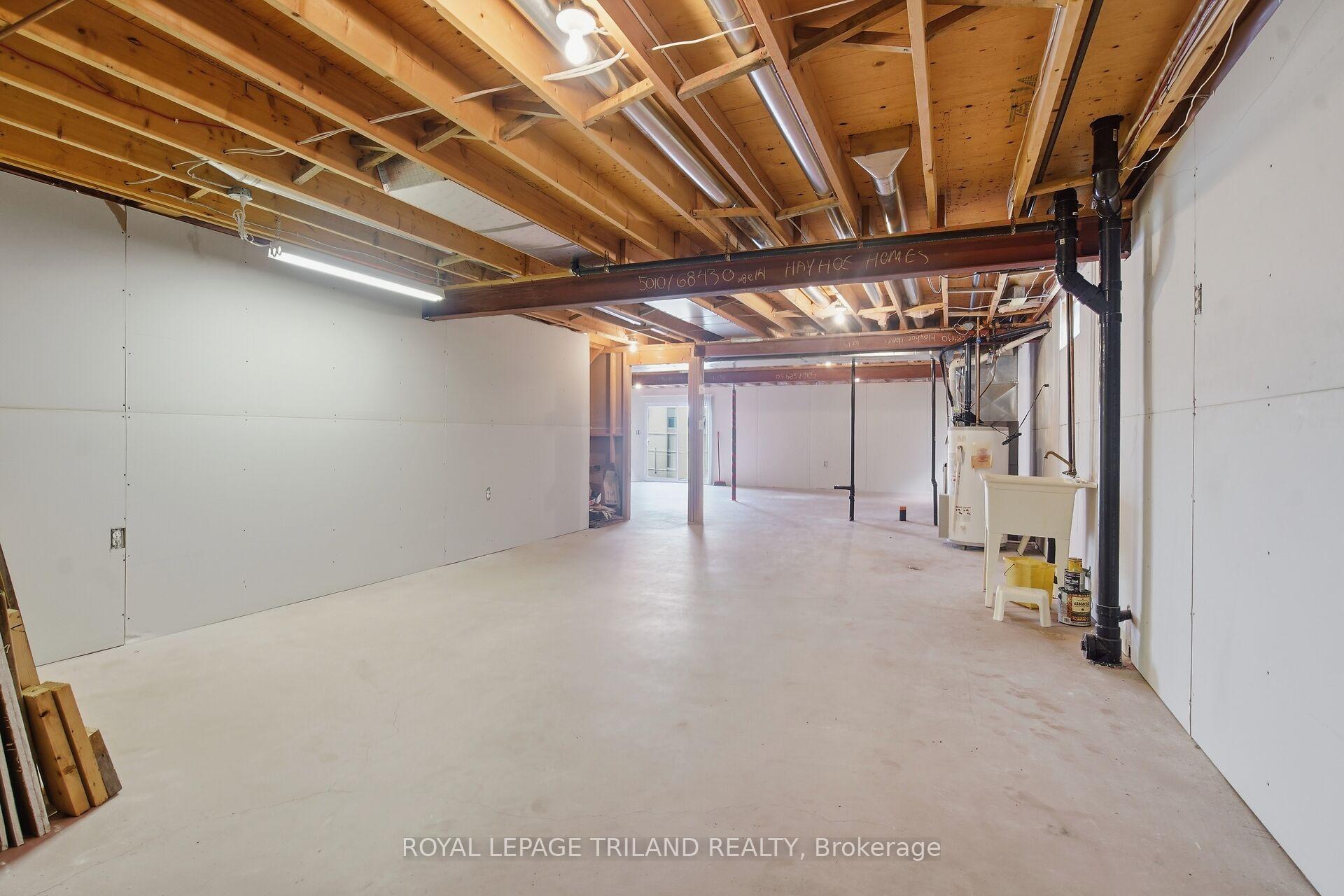 Photo 30 of Unit 10, 20 Windemere Place, St. Thomas — HOMEH