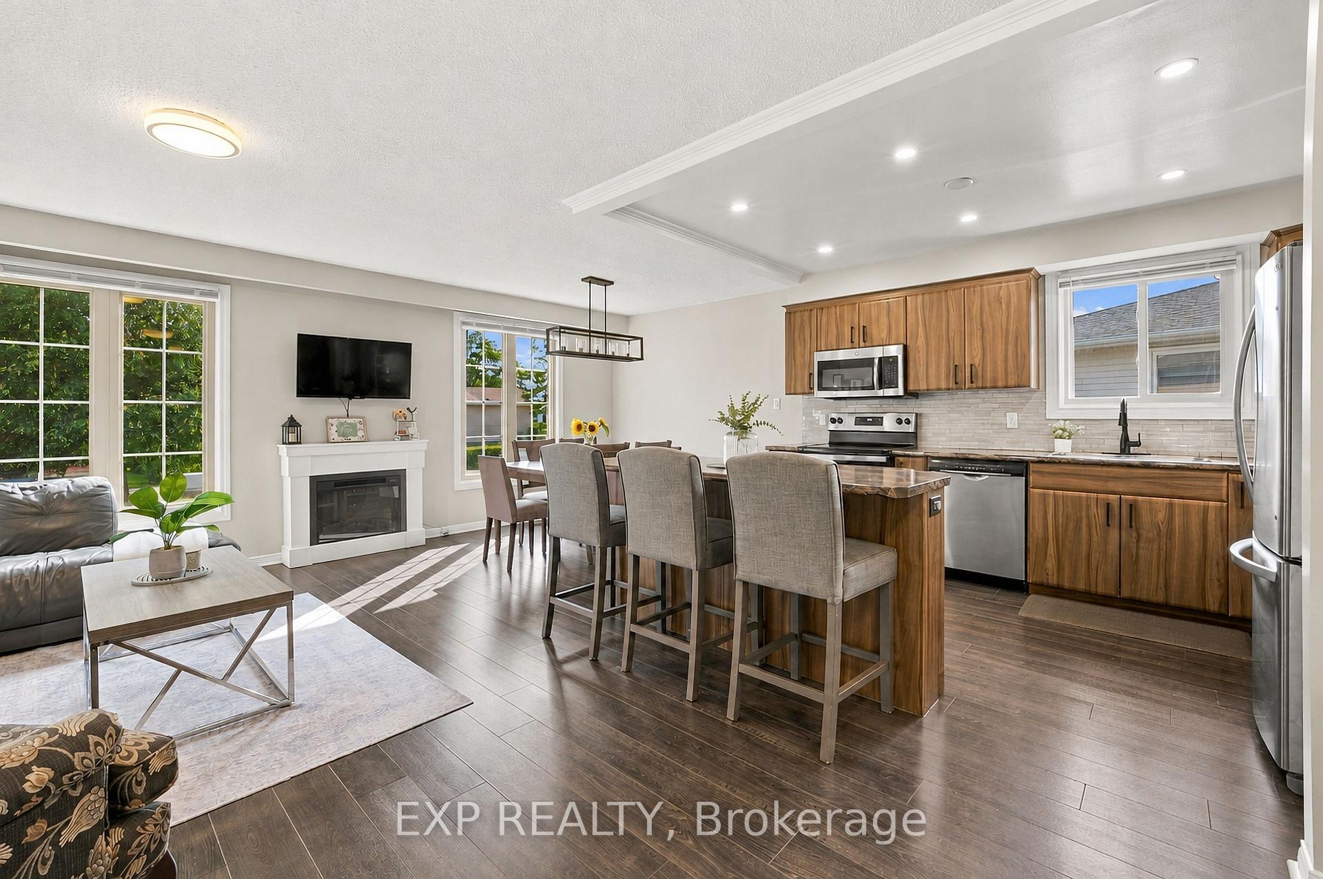 Photo 5 of 72 Acadia Drive, Welland, Prince Charles — HOMEH