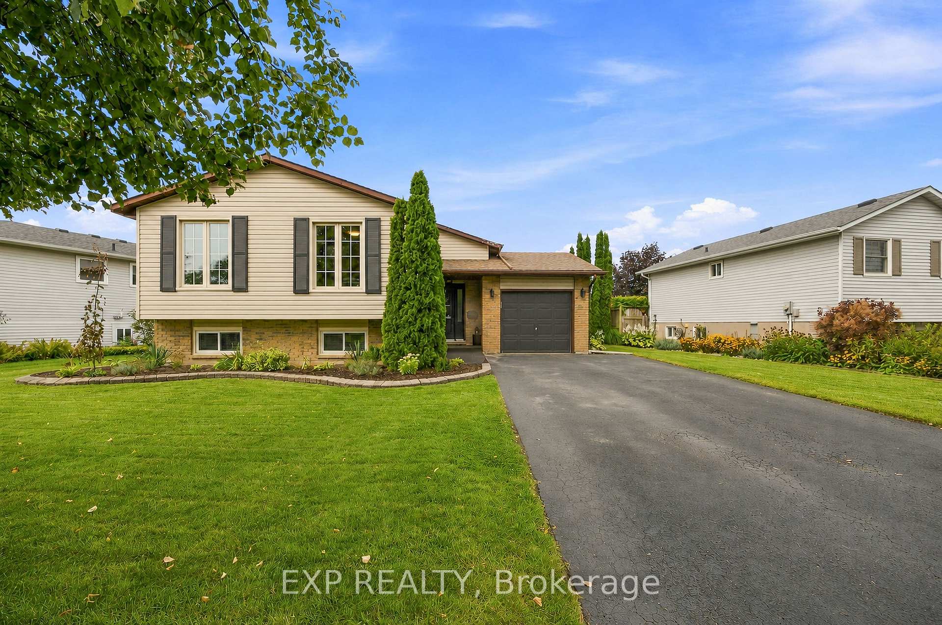 Photo 25 of 72 Acadia Drive, Welland, Prince Charles — HOMEH
