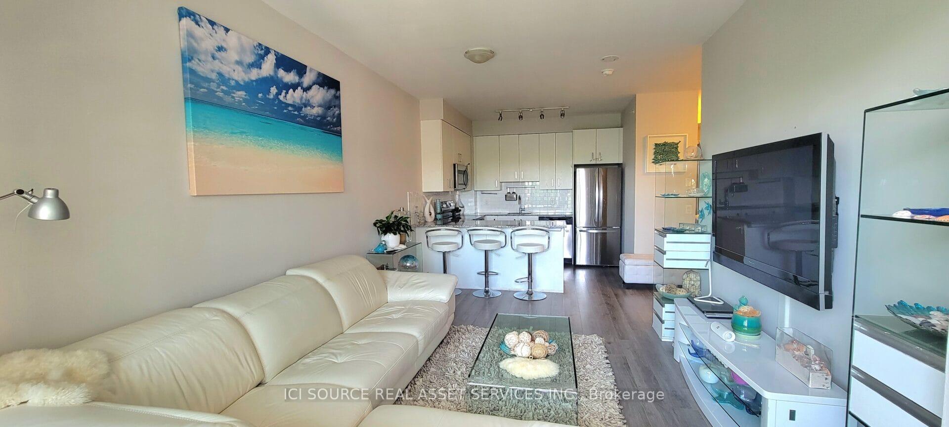 Photo of Unit 301, 11611 Yonge Street