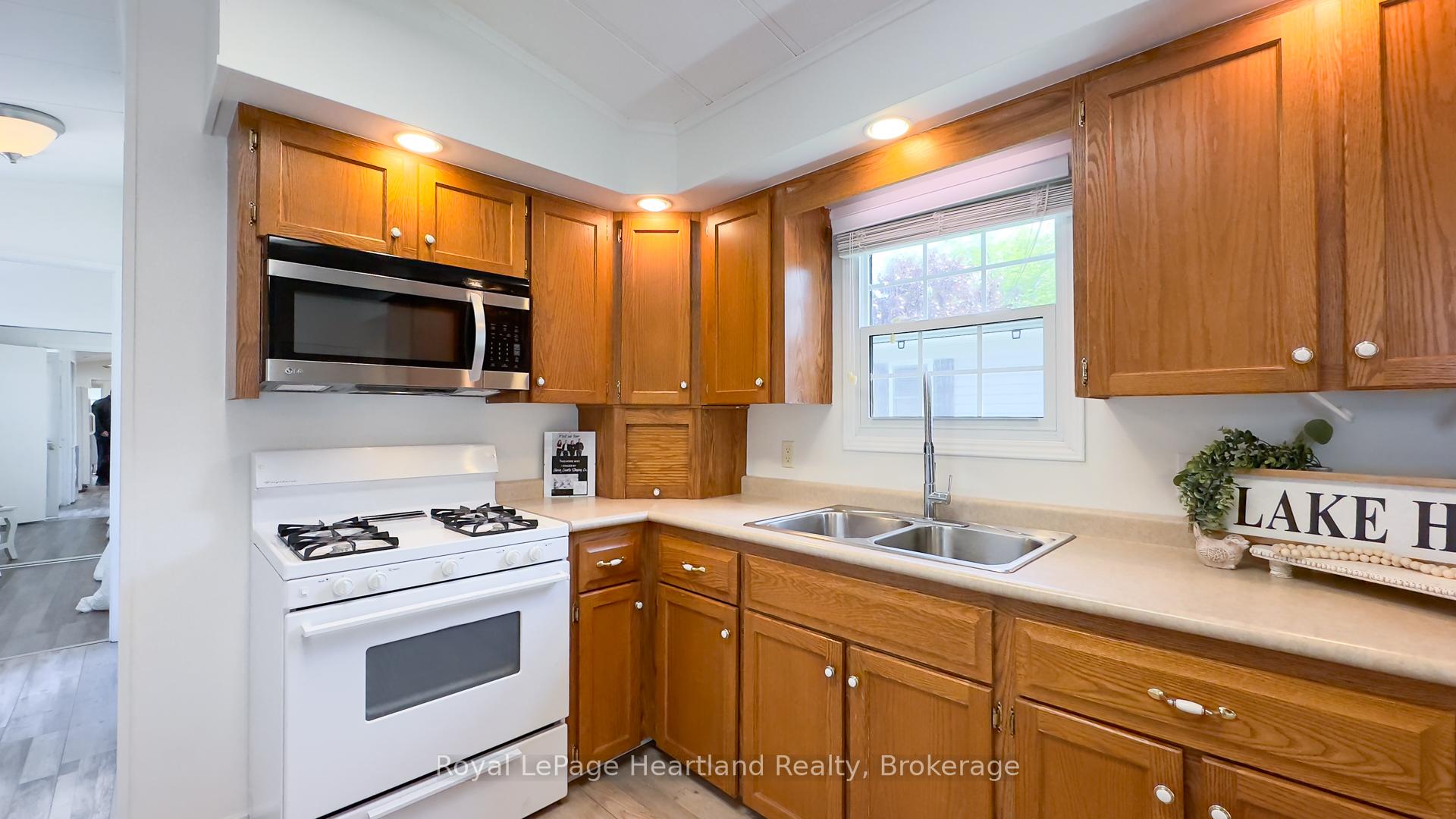 Photo 26 of Unit 49, 77307 Bluewater Highway, Bluewater, Bayfield — HOMEH