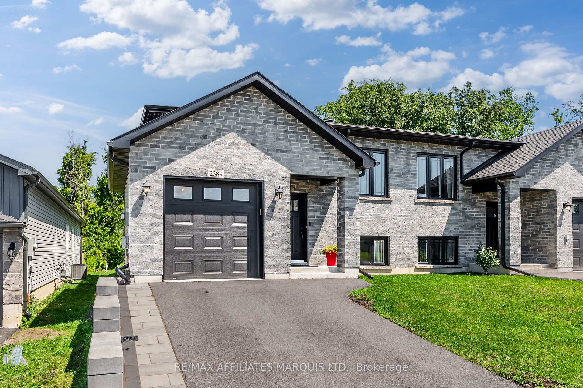 Photo 2 of 2389 Watson Crescent, Cornwall, Cornwall — HOMEH