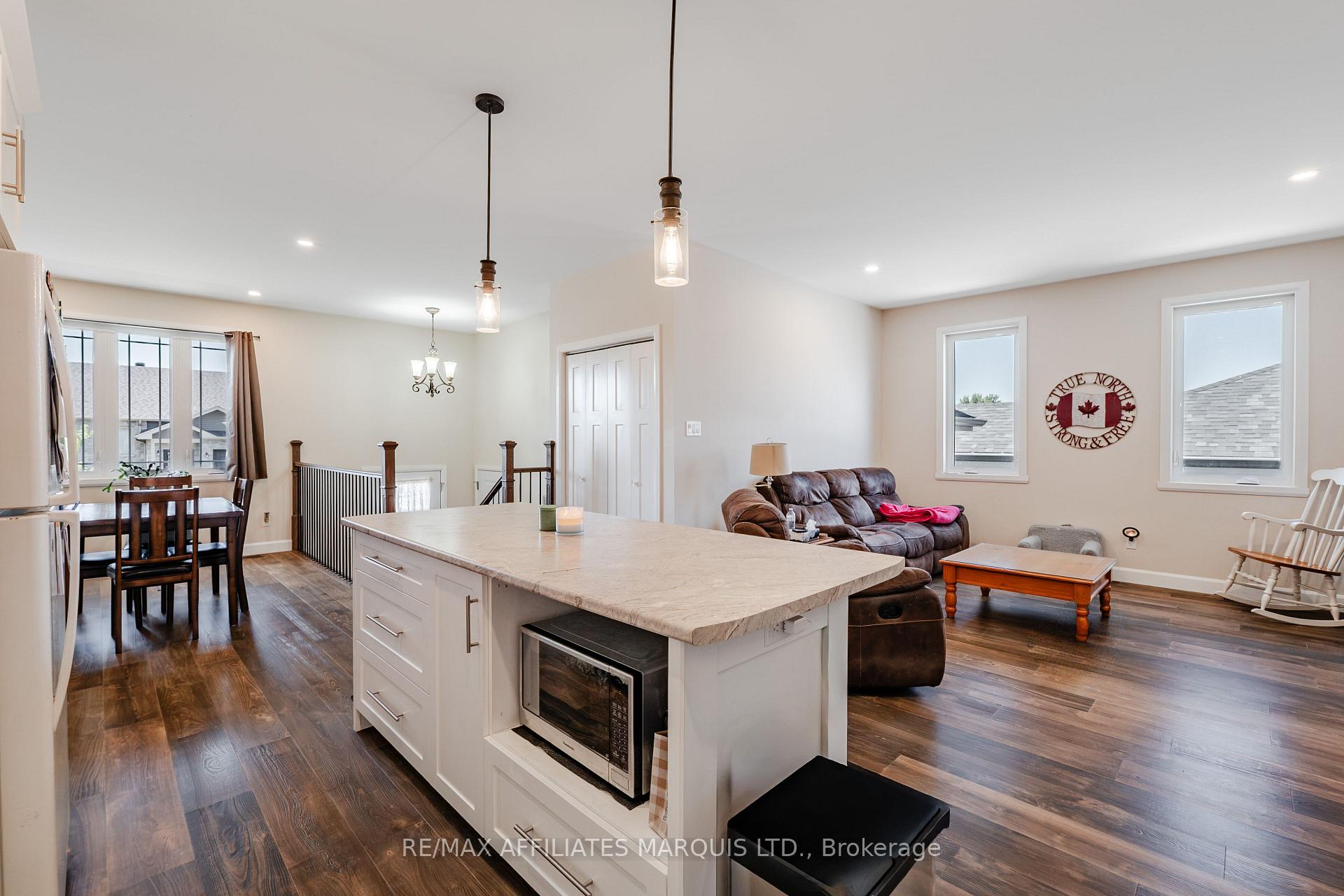 Photo 12 of 2389 Watson Crescent, Cornwall, Cornwall — HOMEH