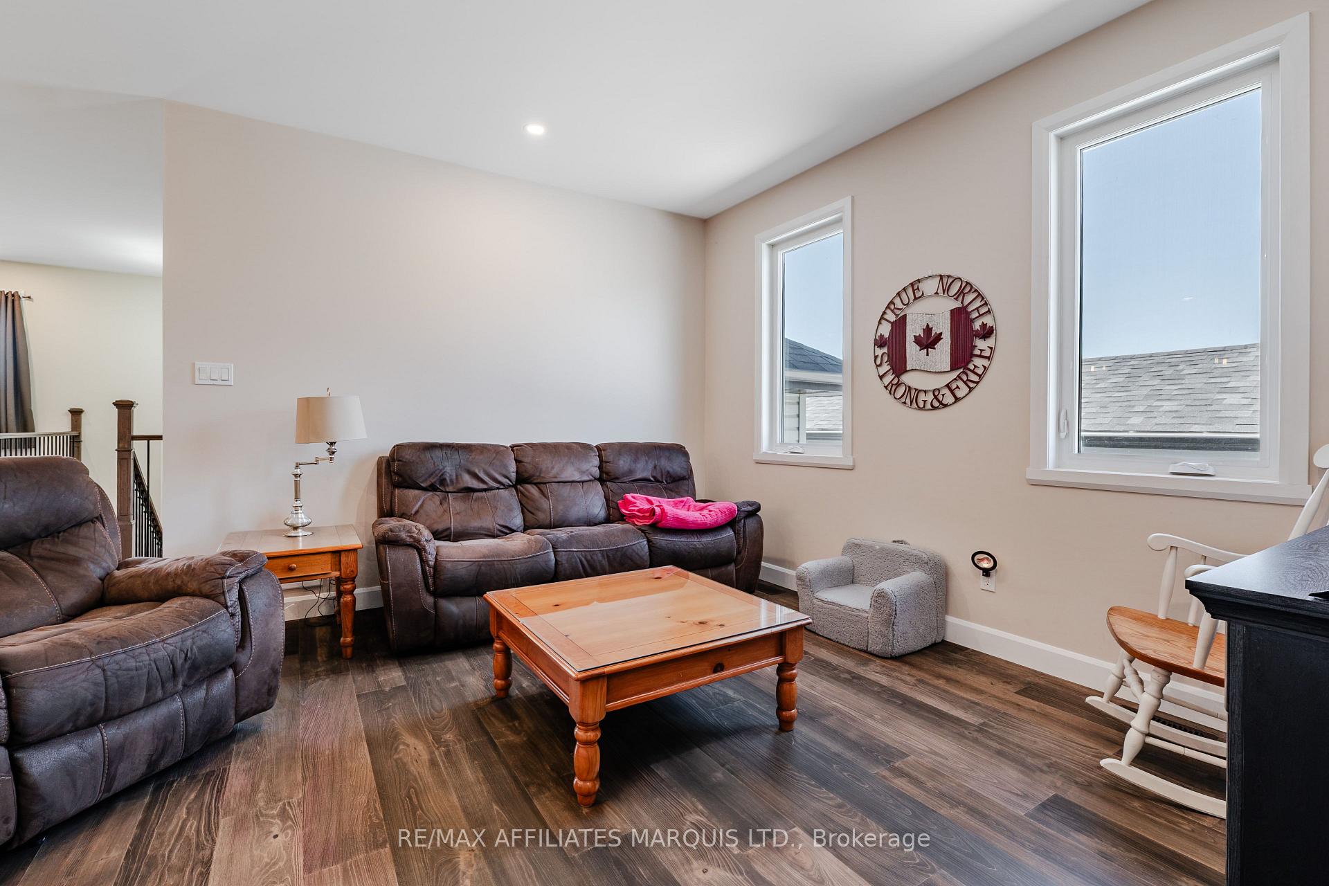 Photo 13 of 2389 Watson Crescent, Cornwall, Cornwall — HOMEH