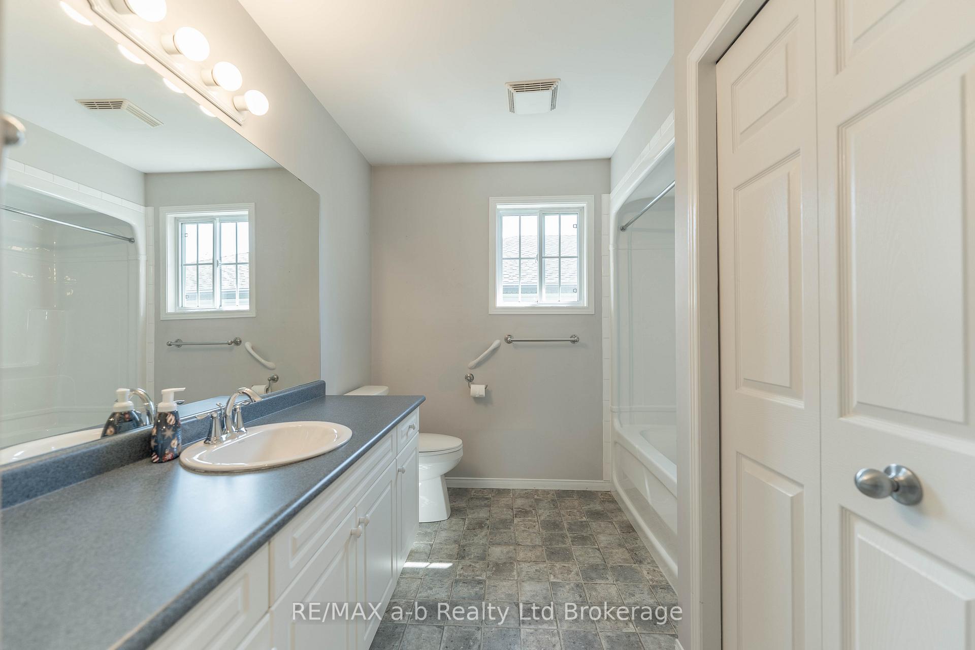 Photo 19 of 44 Beech Boulevard, Tillsonburg — HOMEH