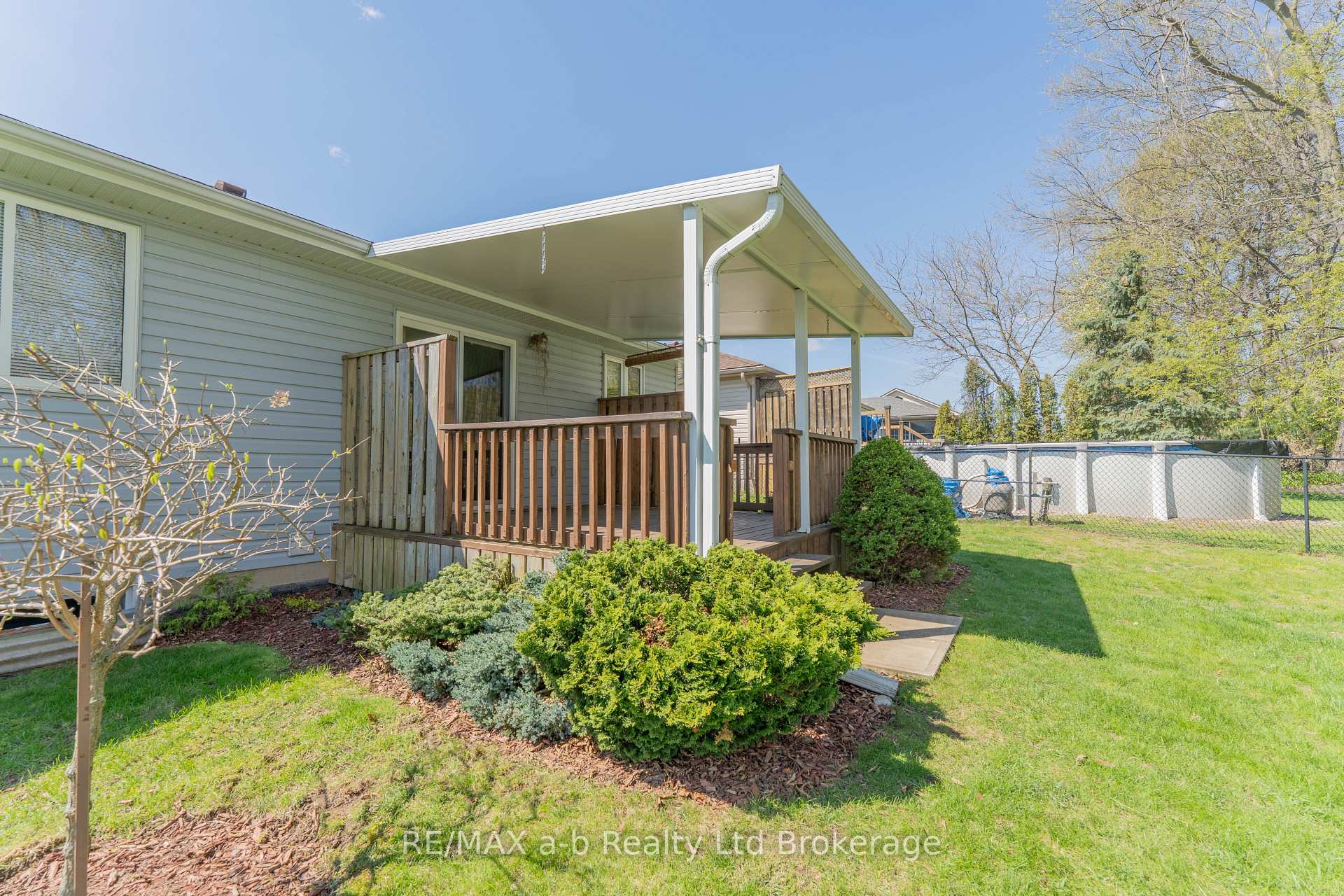 Photo 32 of 44 Beech Boulevard, Tillsonburg — HOMEH