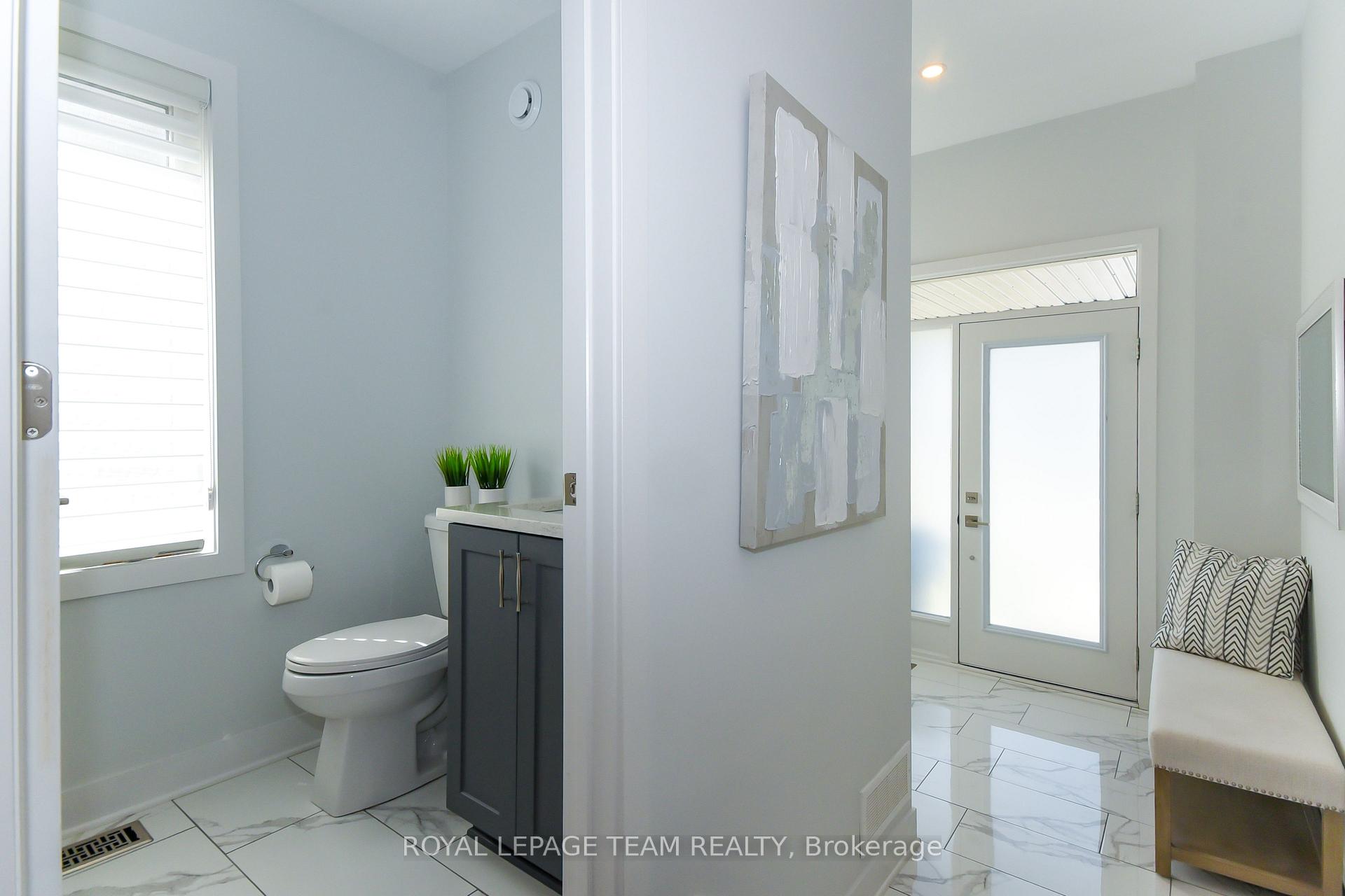 Photo 5 of 725 Capricorn Circle, Ottawa, Riverside South/Gloucester Glen — HOMEH