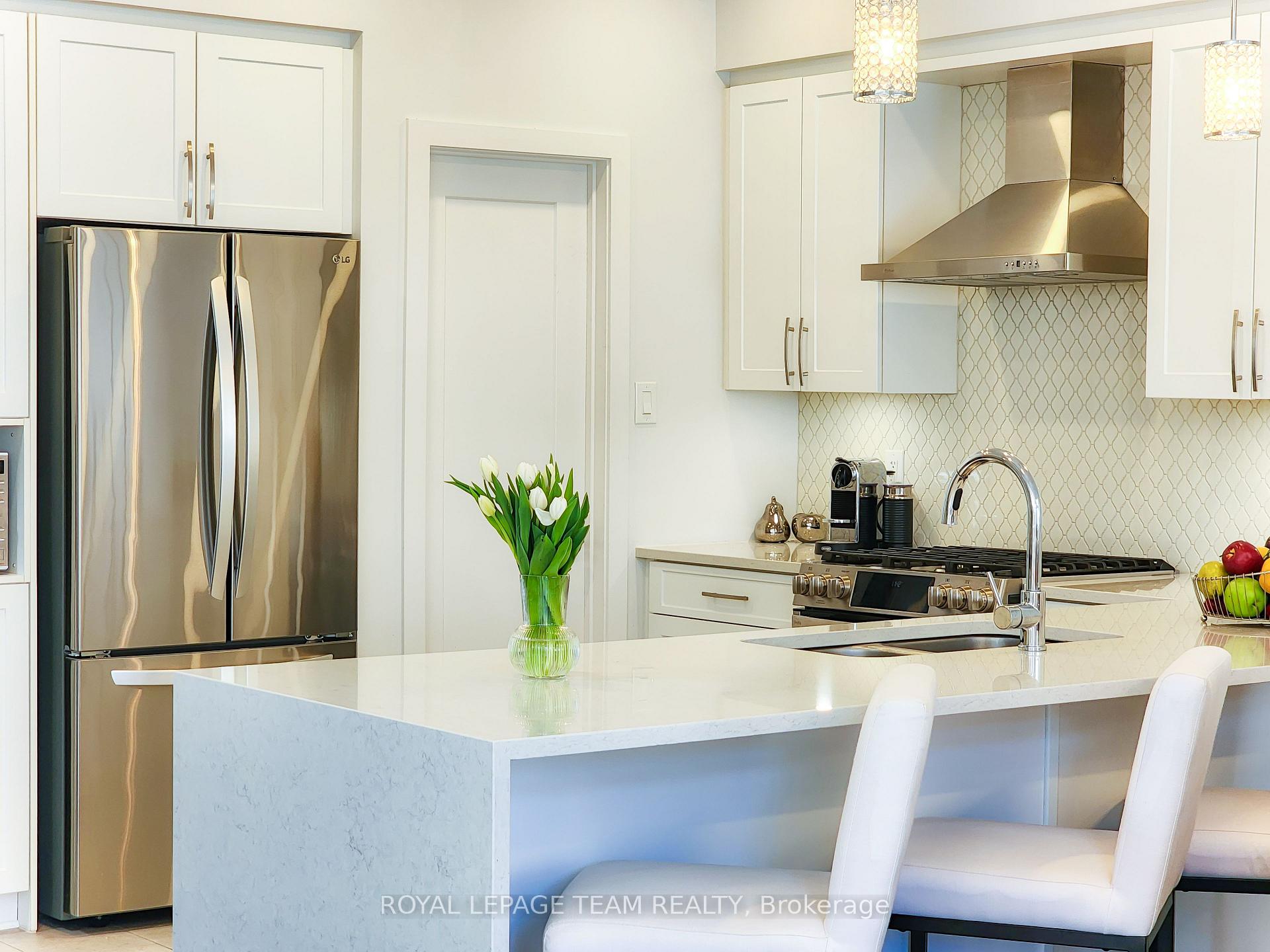 Photo 9 of 725 Capricorn Circle, Ottawa, Riverside South/Gloucester Glen — HOMEH