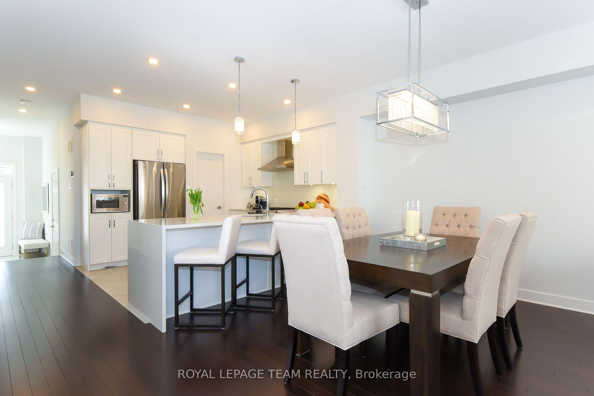 Photo 10 of 725 Capricorn Circle, Ottawa, Riverside South/Gloucester Glen — HOMEH