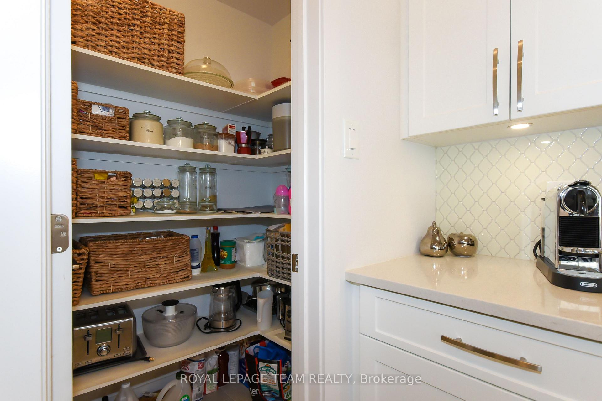 Photo 15 of 725 Capricorn Circle, Ottawa, Riverside South/Gloucester Glen — HOMEH