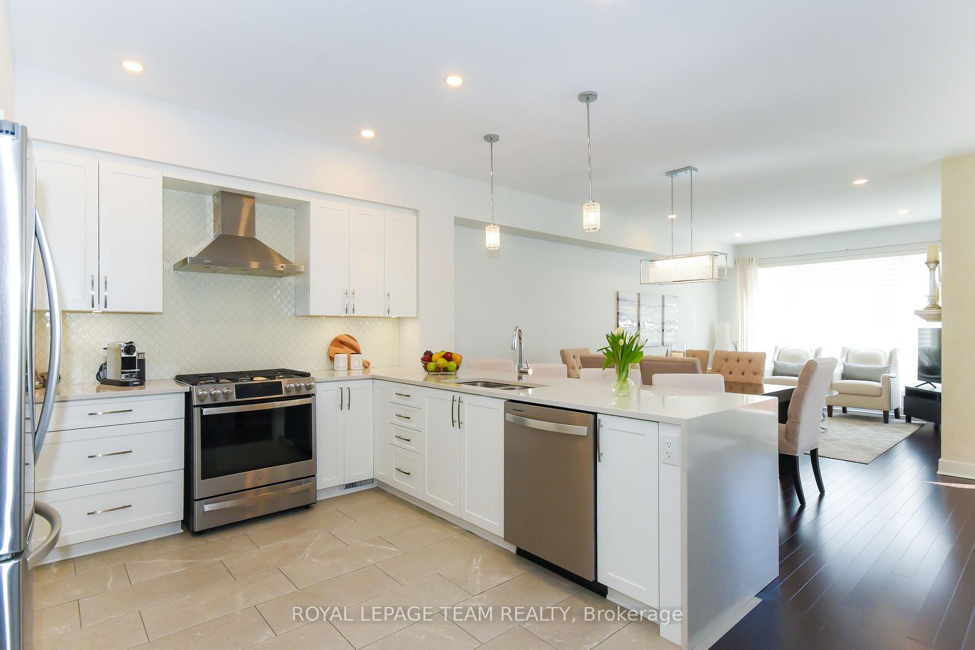 Photo 16 of 725 Capricorn Circle, Ottawa, Riverside South/Gloucester Glen — HOMEH