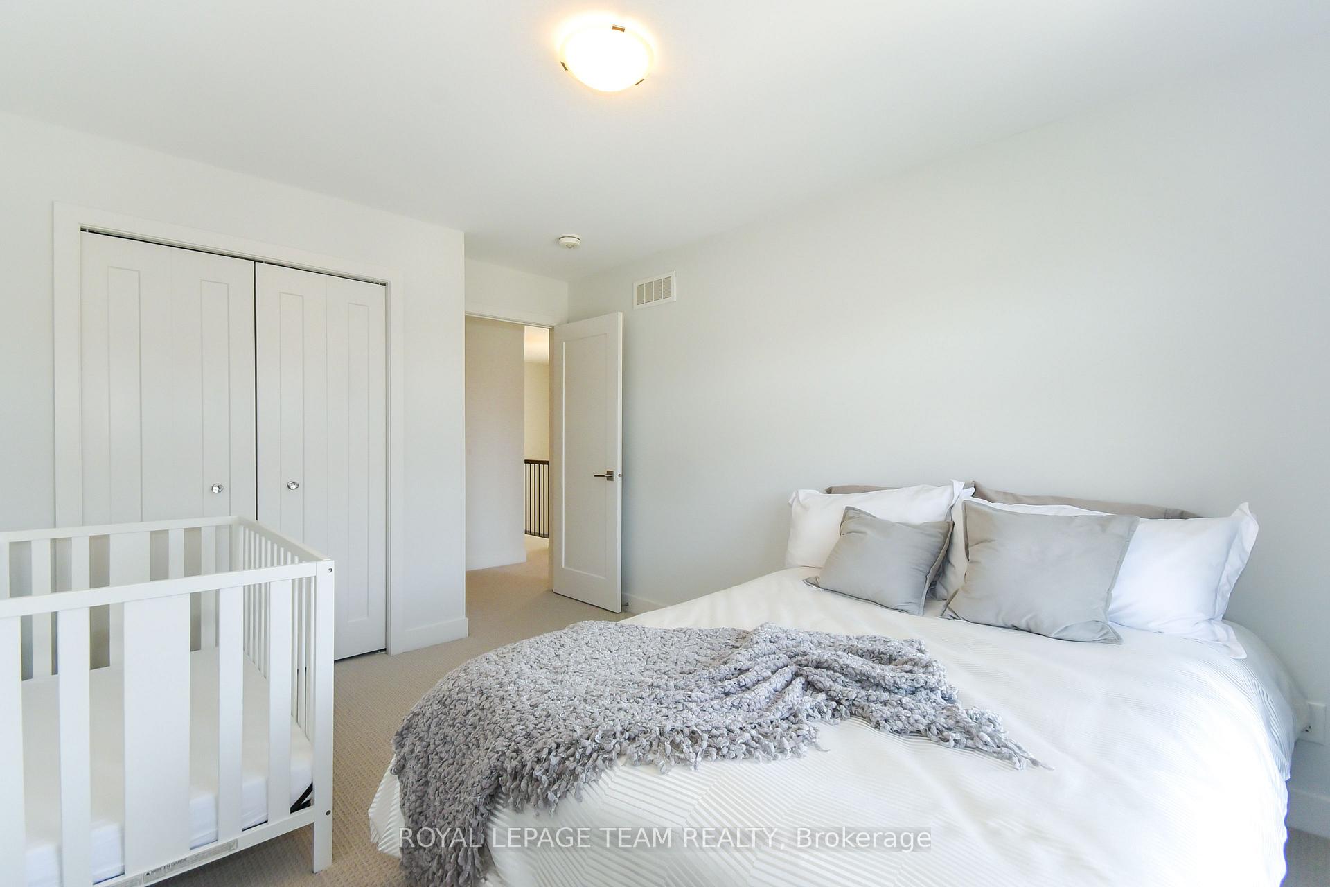 Photo 39 of 725 Capricorn Circle, Ottawa, Riverside South/Gloucester Glen — HOMEH
