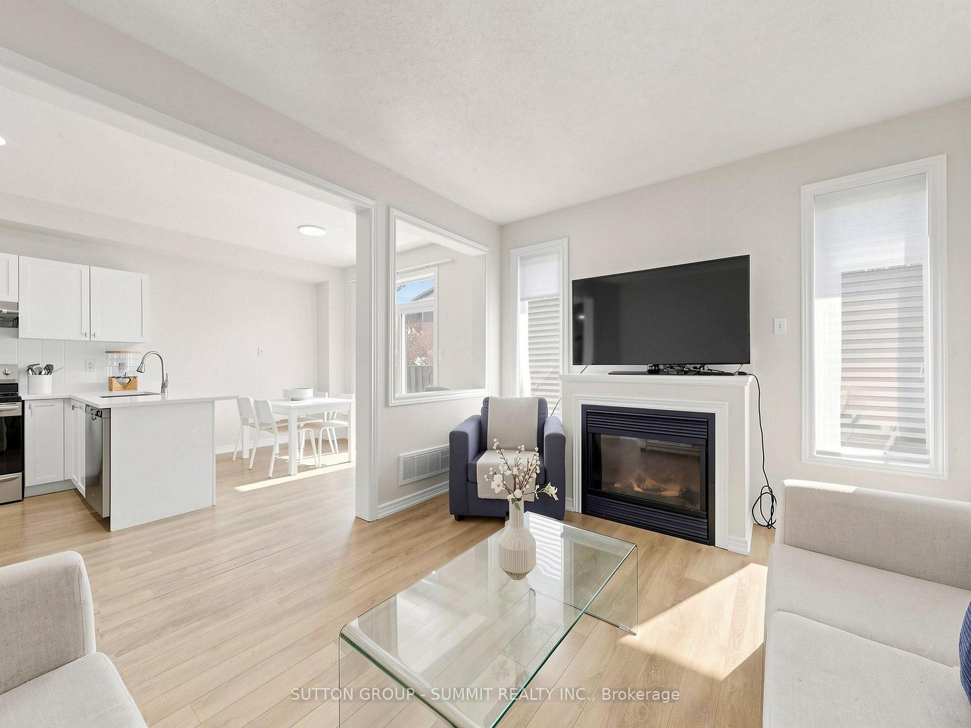 Photo 11 of 4880 Yorkshire Avenue, Mississauga, Hurontario — HOMEH