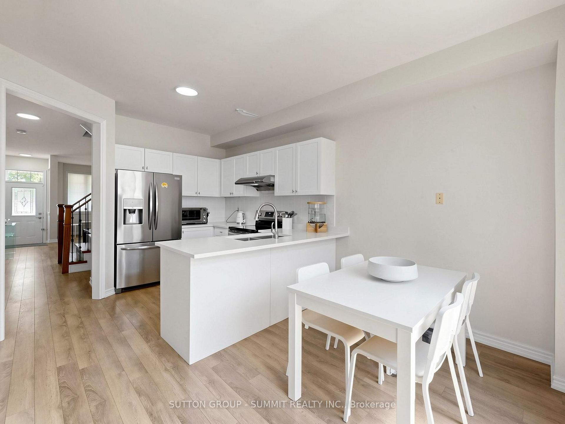 Photo 18 of 4880 Yorkshire Avenue, Mississauga, Hurontario — HOMEH