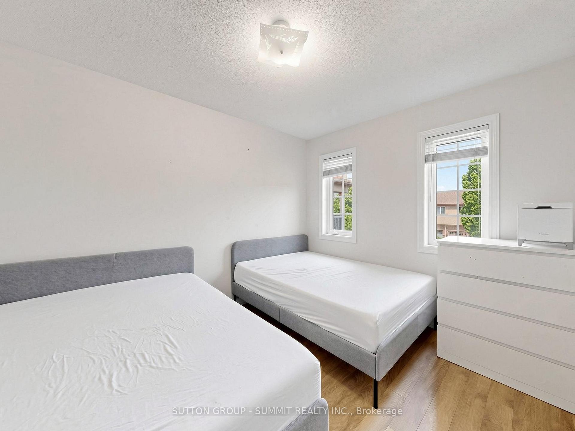 Photo 26 of 4880 Yorkshire Avenue, Mississauga, Hurontario — HOMEH