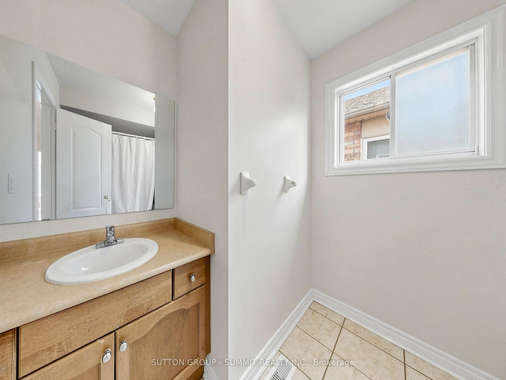 Photo 30 of 4880 Yorkshire Avenue, Mississauga, Hurontario — HOMEH
