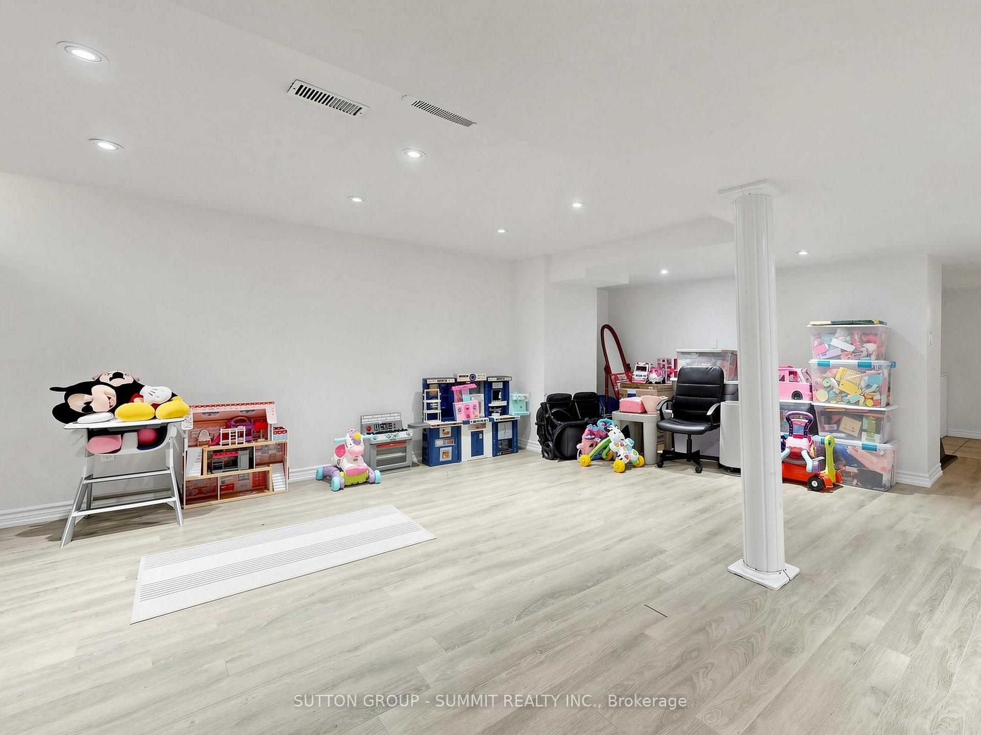 Photo 34 of 4880 Yorkshire Avenue, Mississauga, Hurontario — HOMEH