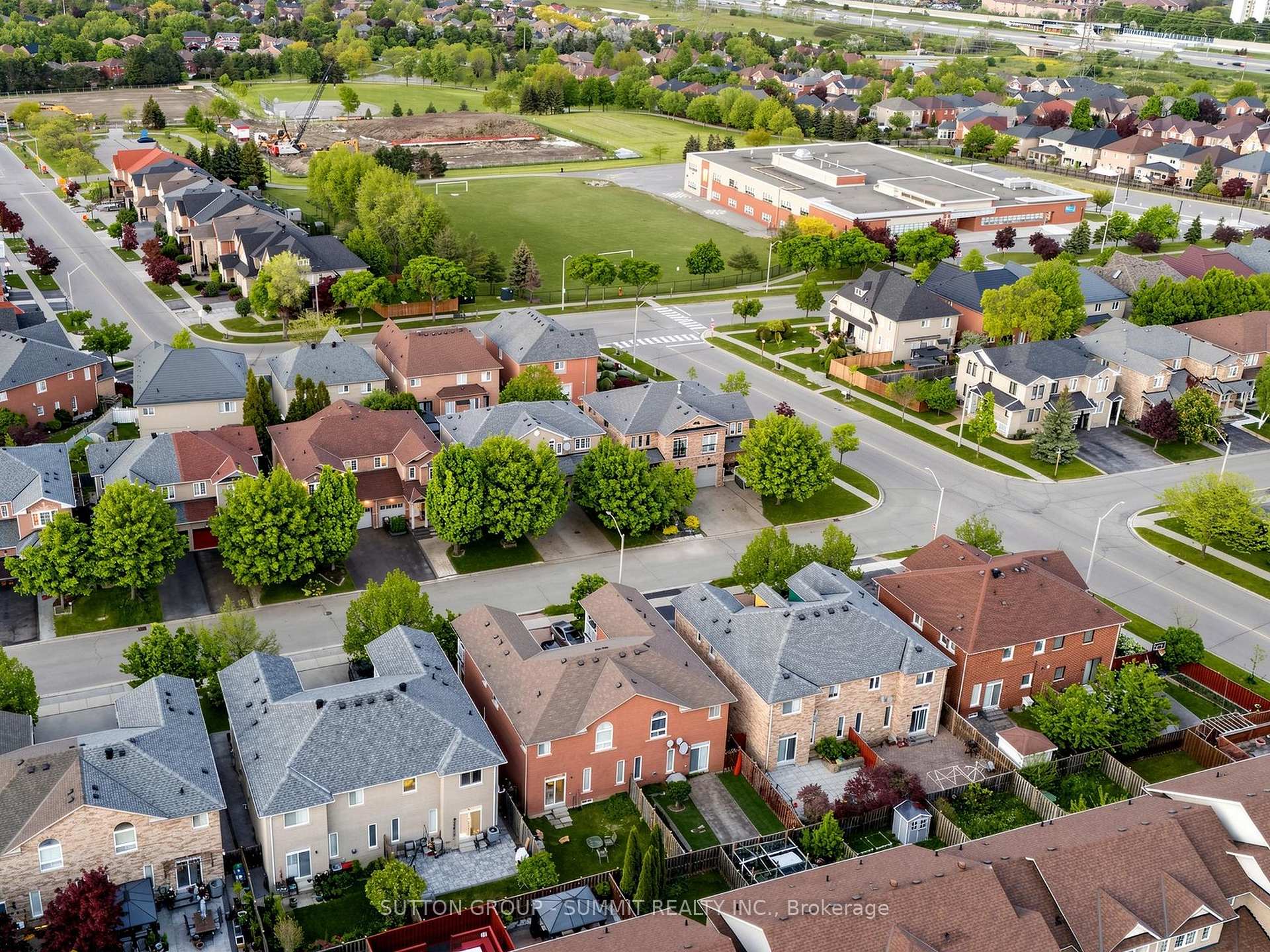 Photo 43 of 4880 Yorkshire Avenue, Mississauga, Hurontario — HOMEH