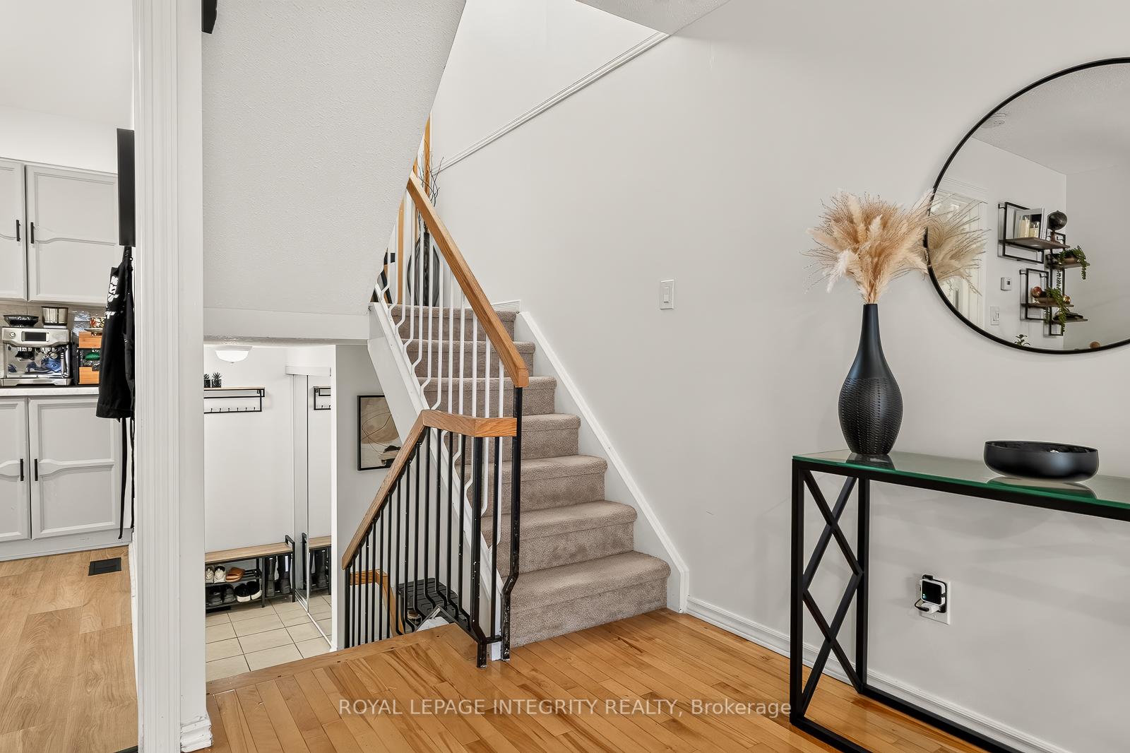 Photo 20 of 16 Stamford Private, Ottawa, Hunt Club Park/Greenboro — HOMEH