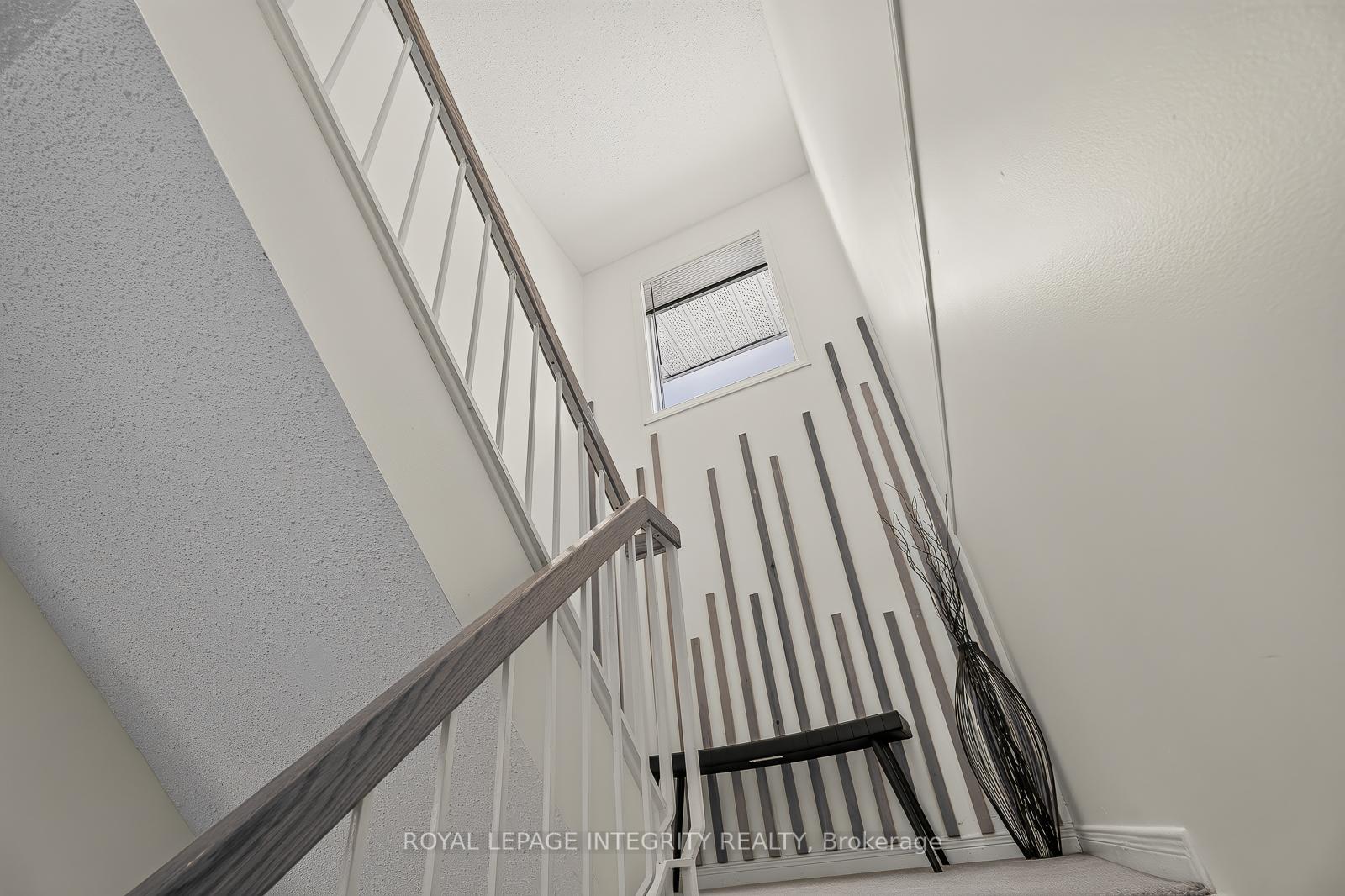 Photo 21 of 16 Stamford Private, Ottawa, Hunt Club Park/Greenboro — HOMEH