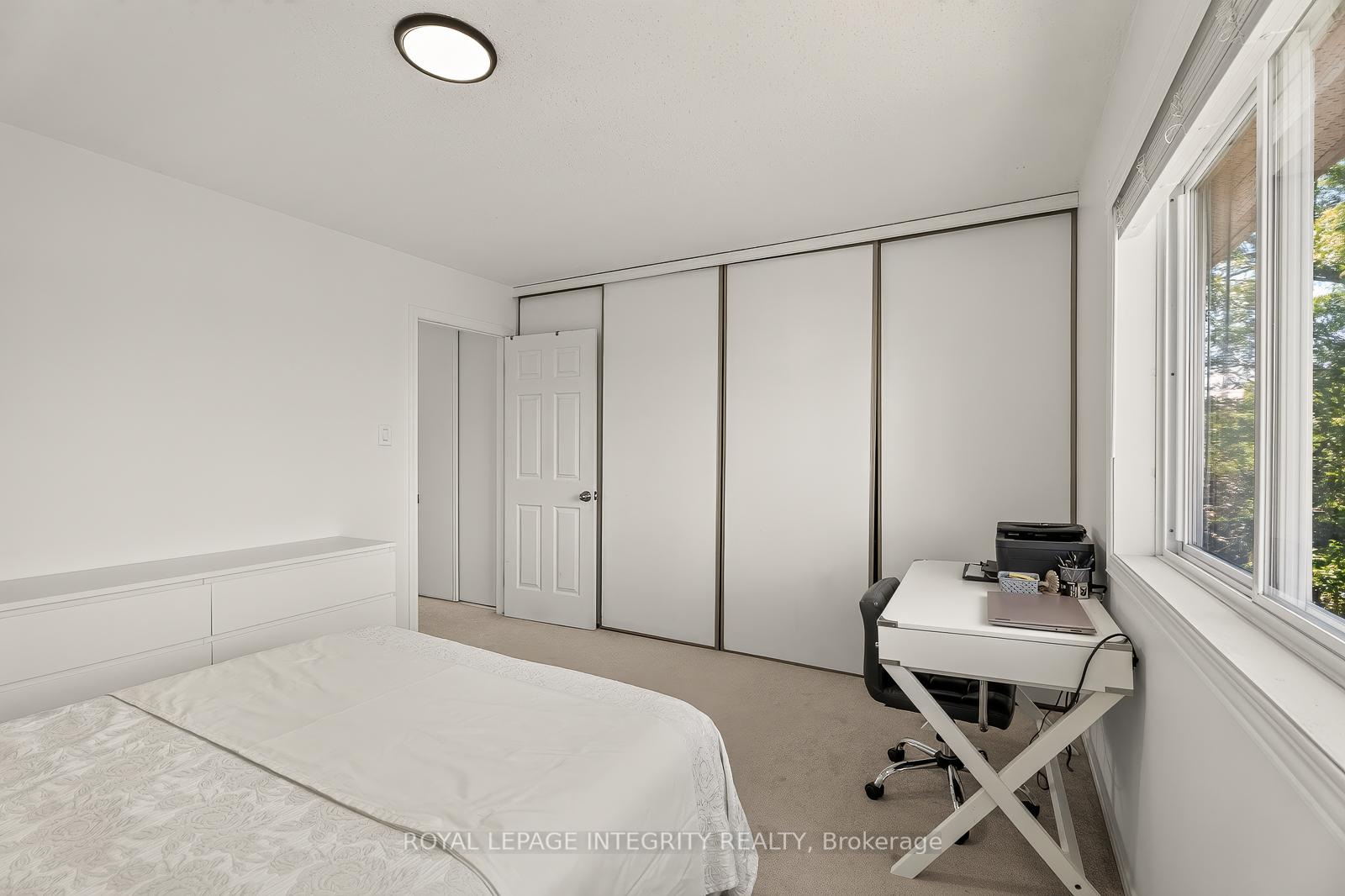 Photo 24 of 16 Stamford Private, Ottawa, Hunt Club Park/Greenboro — HOMEH