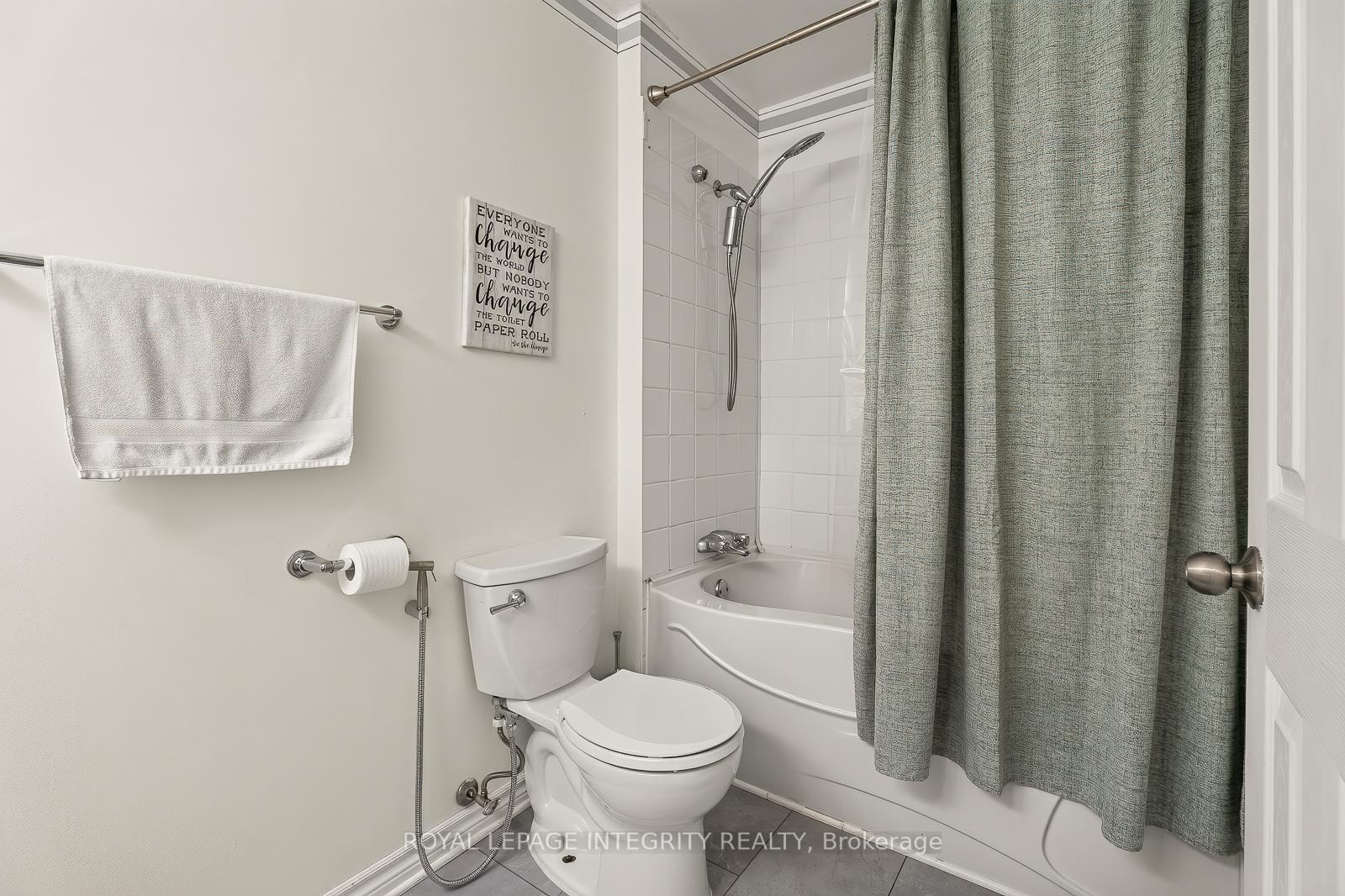 Photo 25 of 16 Stamford Private, Ottawa, Hunt Club Park/Greenboro — HOMEH