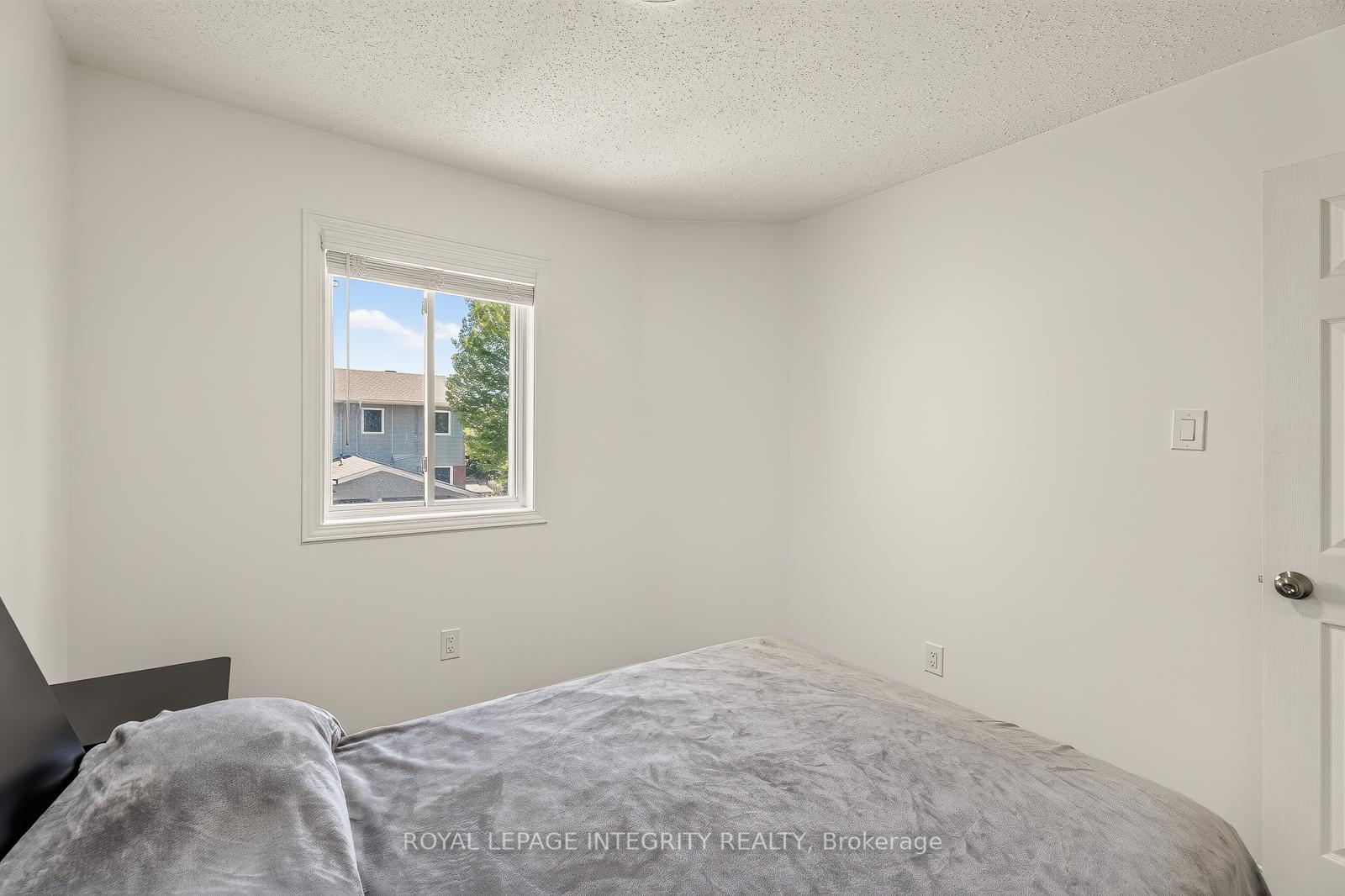 Photo 29 of 16 Stamford Private, Ottawa, Hunt Club Park/Greenboro — HOMEH