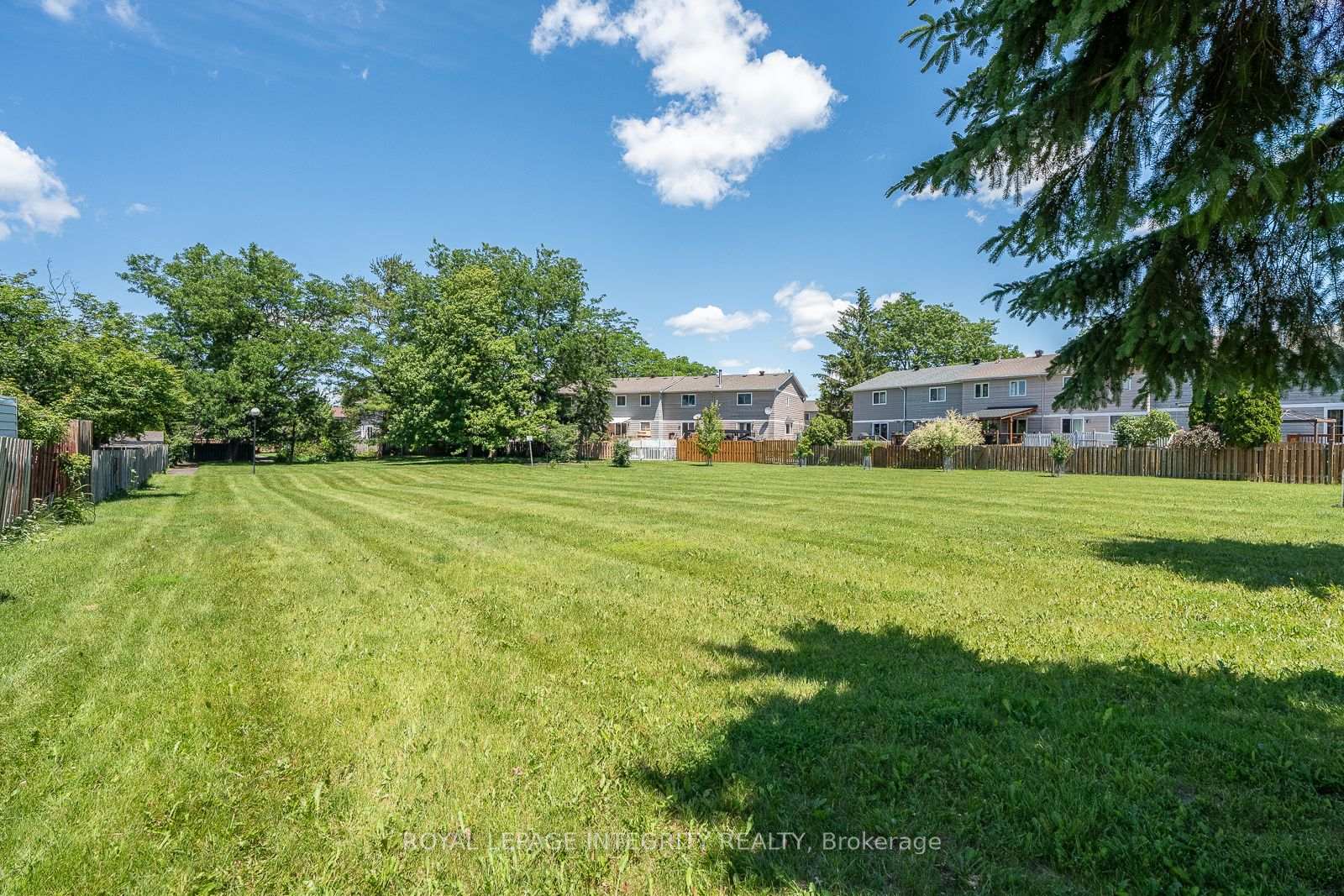 Photo 41 of 16 Stamford Private, Ottawa, Hunt Club Park/Greenboro — HOMEH