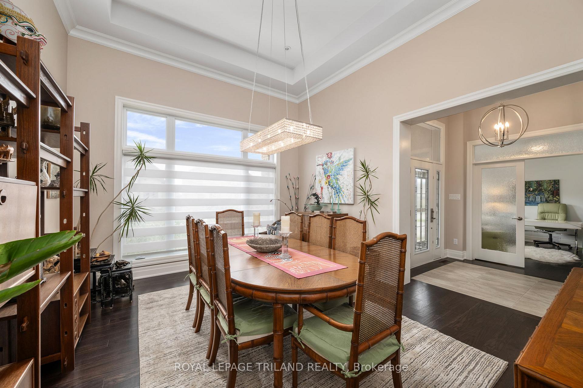 Photo 5 of 1824 Upper West Avenue, London, South B — HOMEH