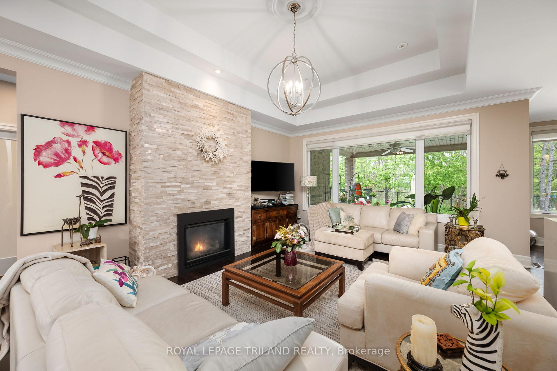 Photo 9 of 1824 Upper West Avenue, London, South B — HOMEH