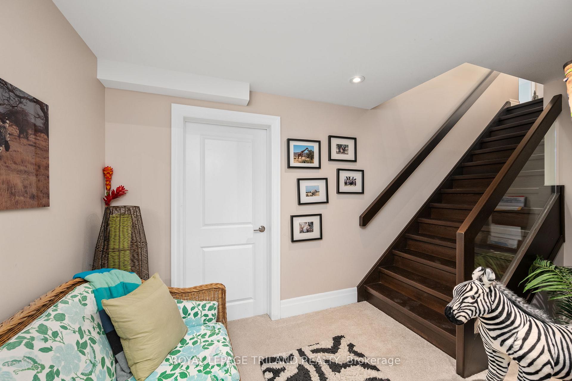 Photo 30 of 1824 Upper West Avenue, London, South B — HOMEH