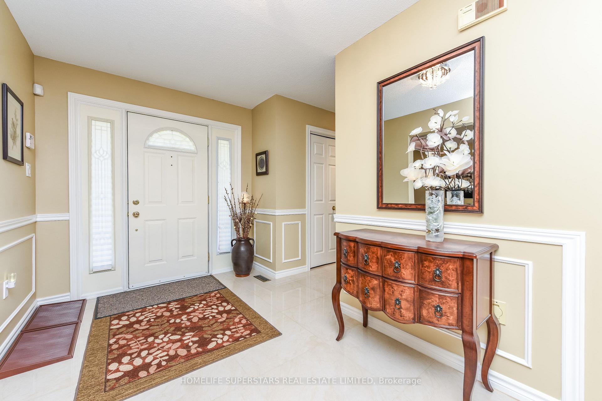 Photo 3 of 168 River Oaks Boulevard E, Oakville, River Oaks — HOMEH