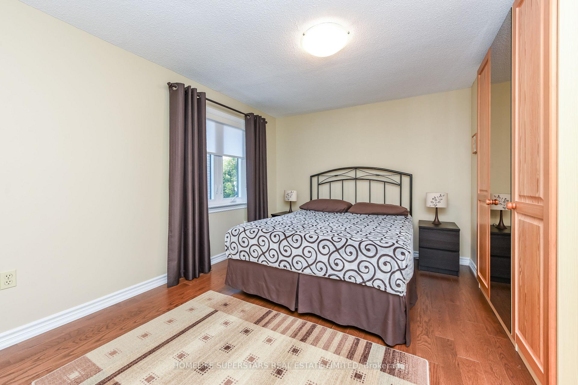 Photo 23 of 168 River Oaks Boulevard E, Oakville, River Oaks — HOMEH