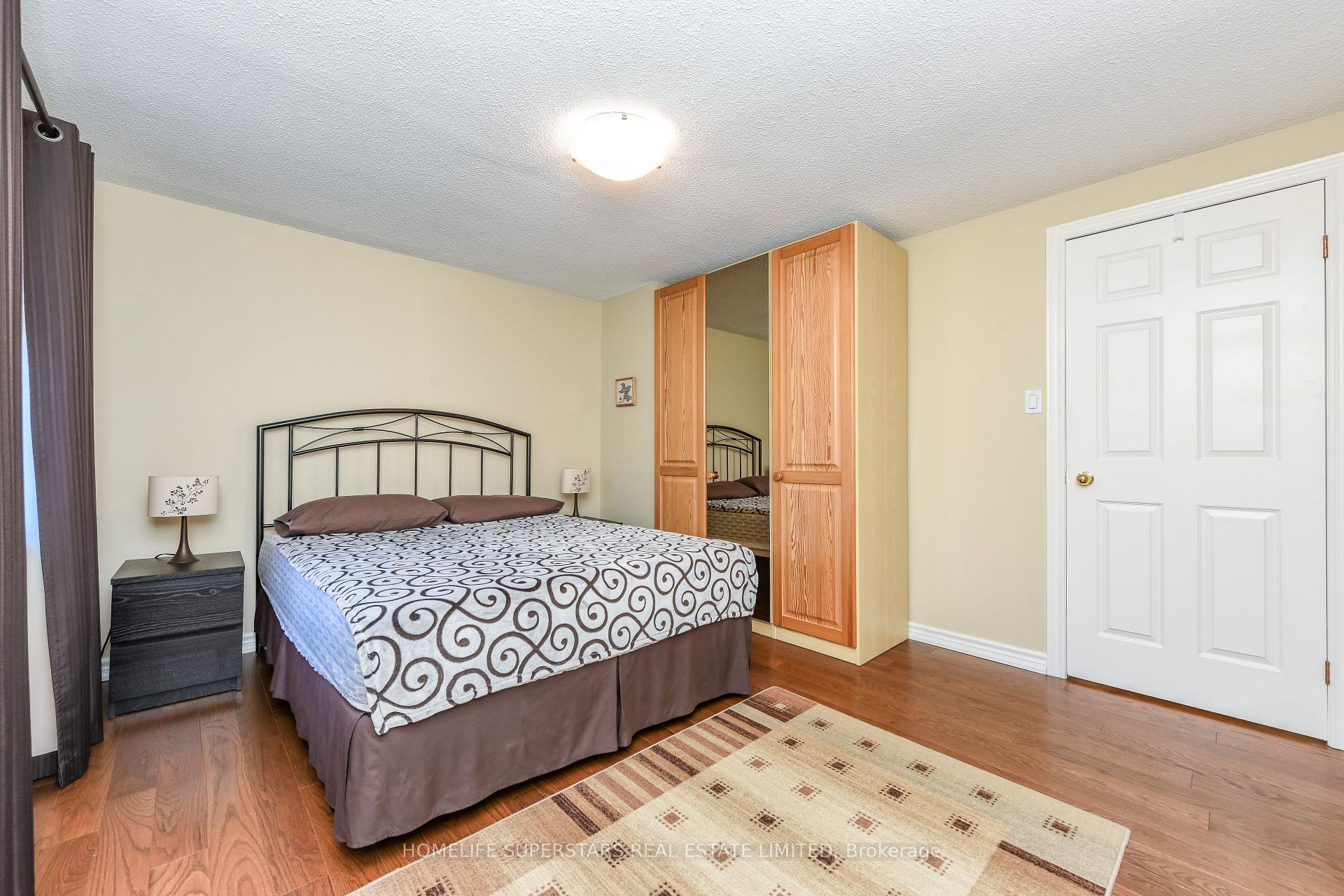 Photo 24 of 168 River Oaks Boulevard E, Oakville, River Oaks — HOMEH