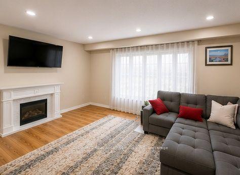 Photo 5 of 10 Mcdonagh Drive, Kawartha Lakes, Lindsay — HOMEH