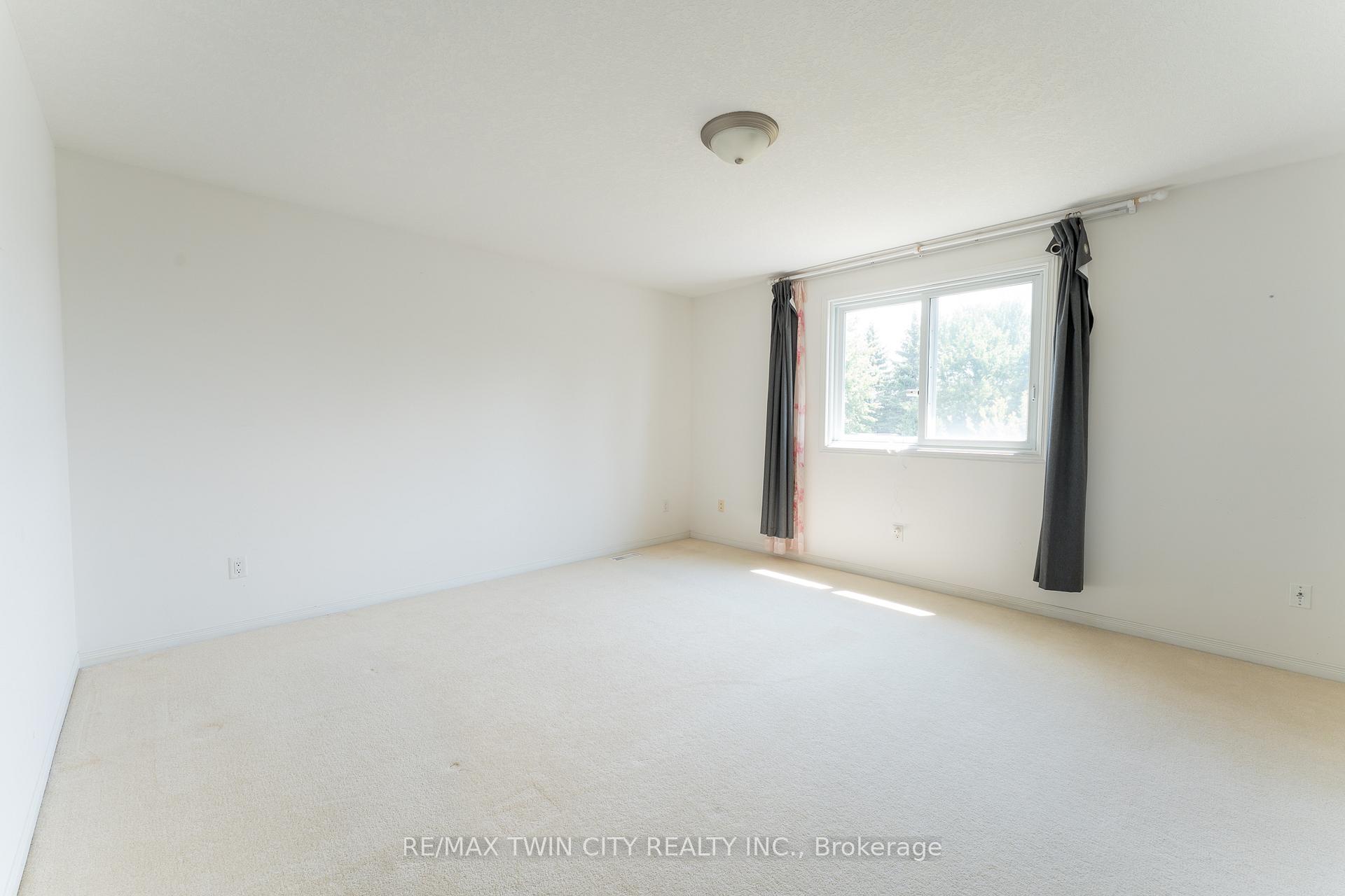 Photo 20 of 211 Sleaford Street, Waterloo, Colonial Acres — HOMEH
