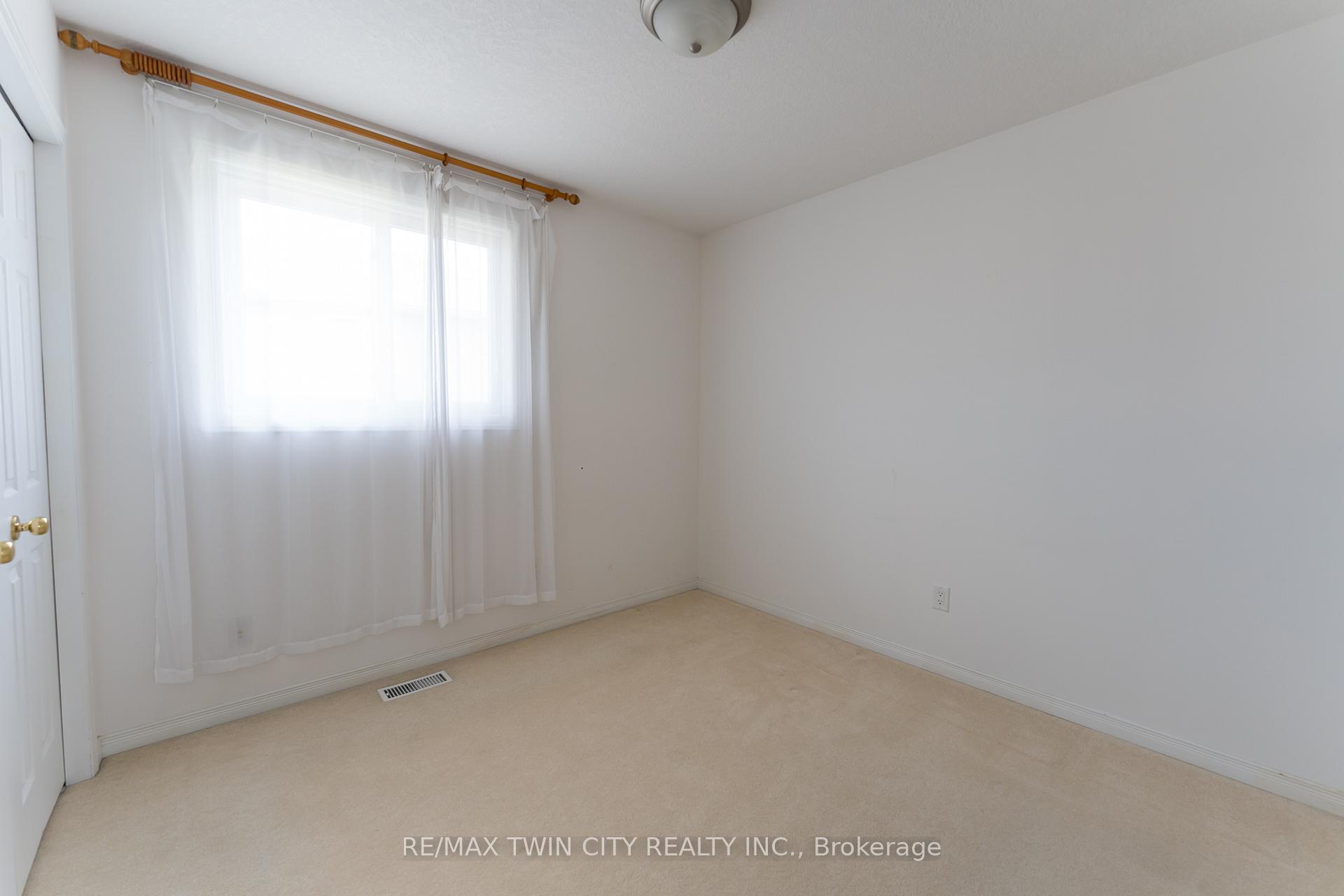 Photo 21 of 211 Sleaford Street, Waterloo, Colonial Acres — HOMEH