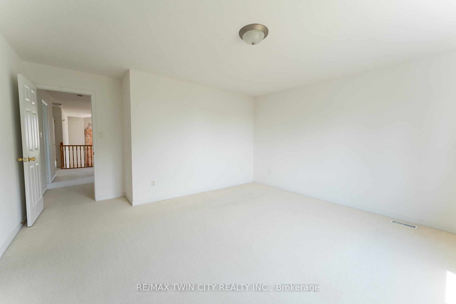 Photo 22 of 211 Sleaford Street, Waterloo, Colonial Acres — HOMEH