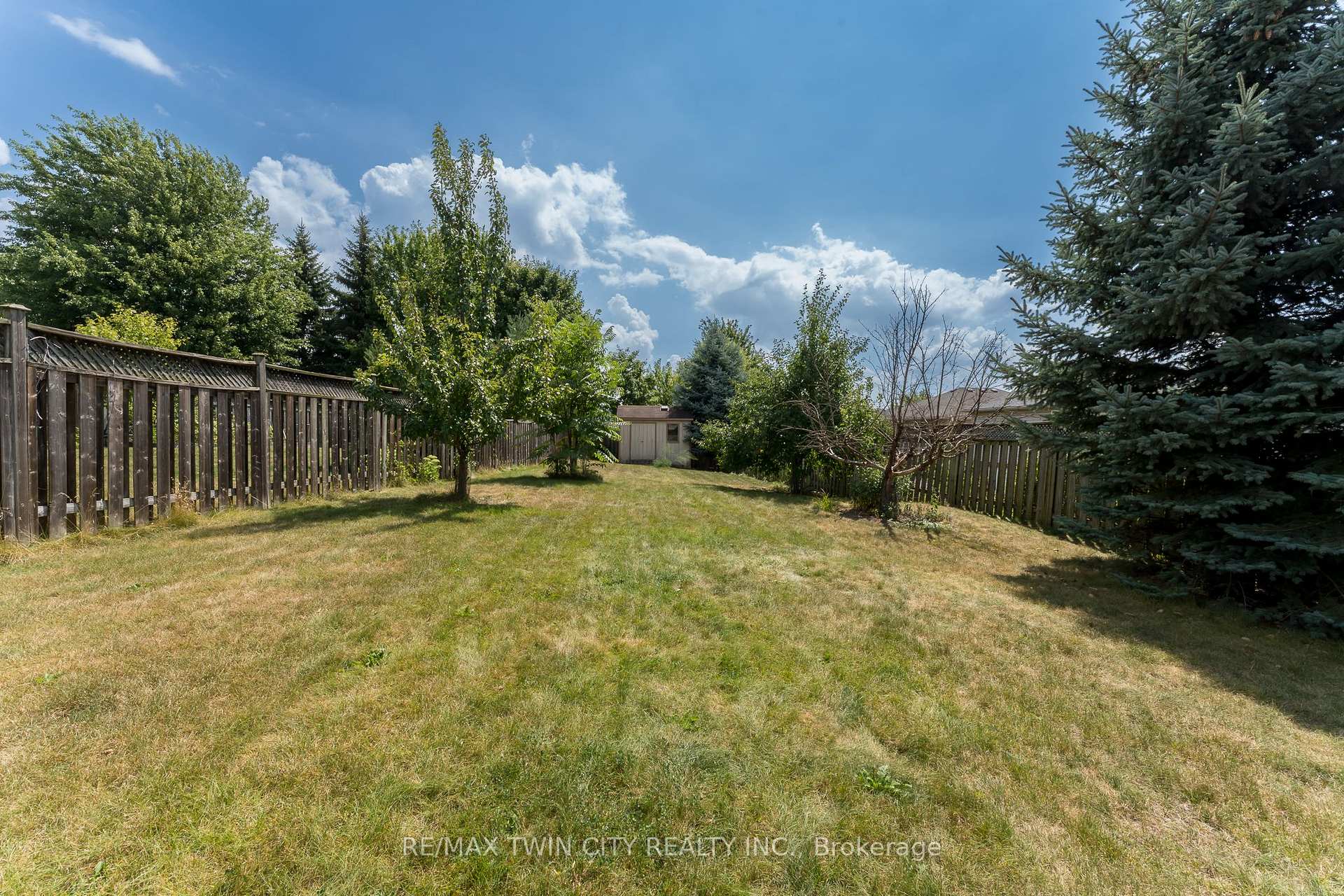 Photo 26 of 211 Sleaford Street, Waterloo, Colonial Acres — HOMEH