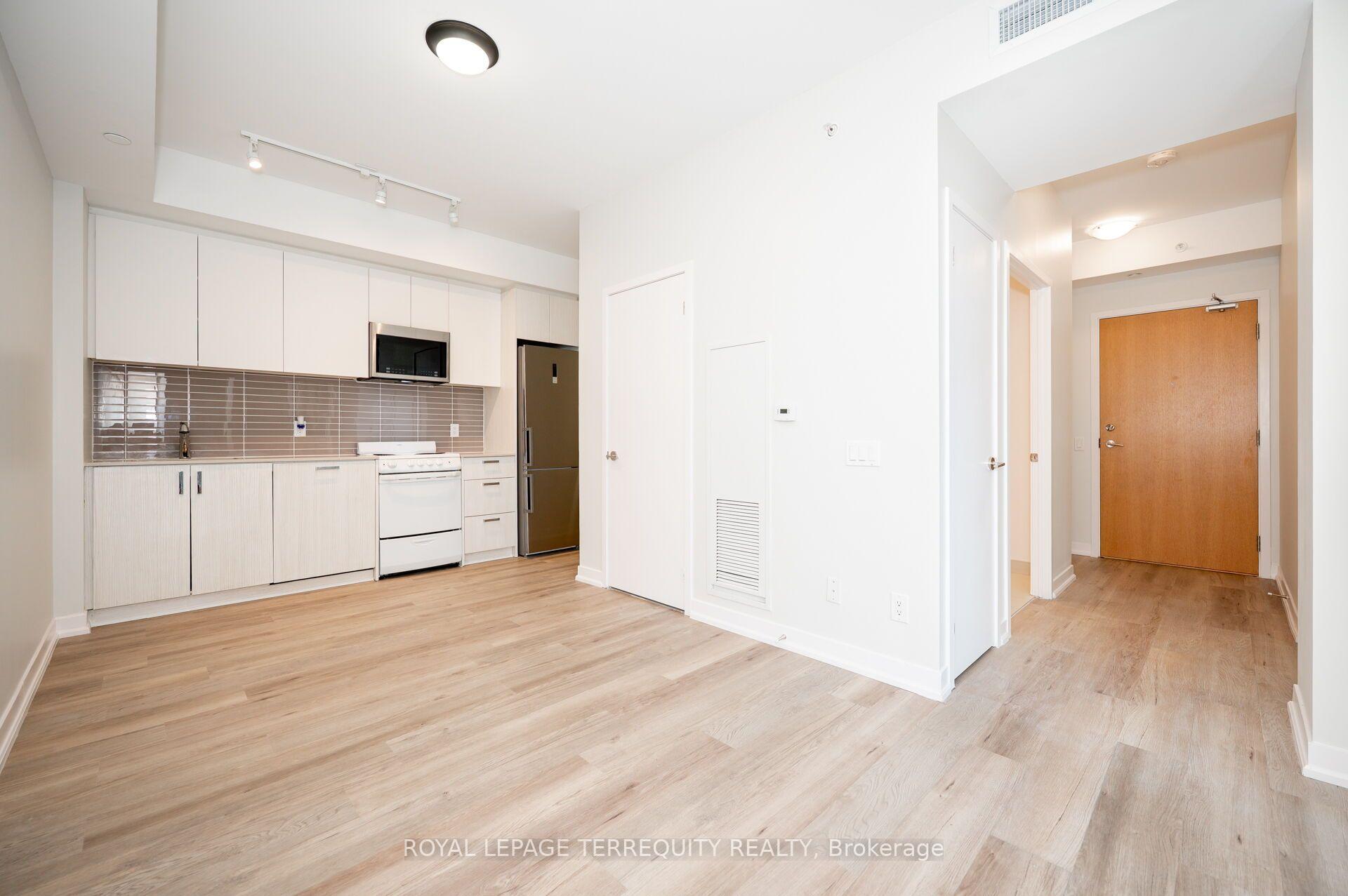 Photo 6 of Unit 804, 1787 St Clair Avenue W, Toronto, Weston-Pellam Park — HOMEH