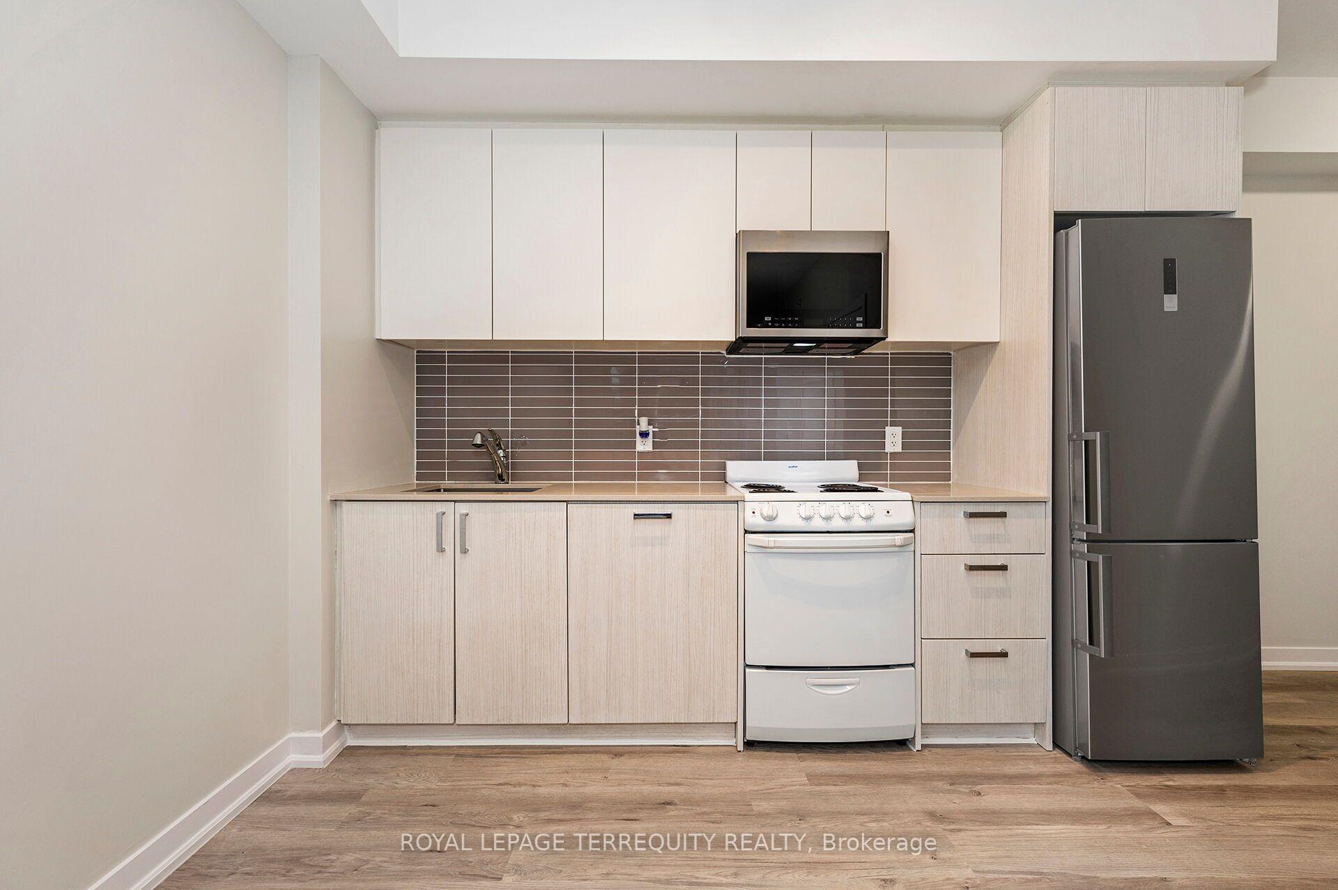 Photo 11 of Unit 804, 1787 St Clair Avenue W, Toronto, Weston-Pellam Park — HOMEH