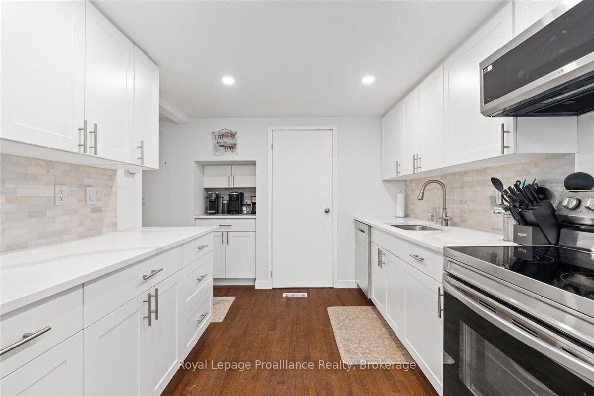 Photo 42 of 2307 County Rd 3, Prince Edward County, Ameliasburg Ward — HOMEH