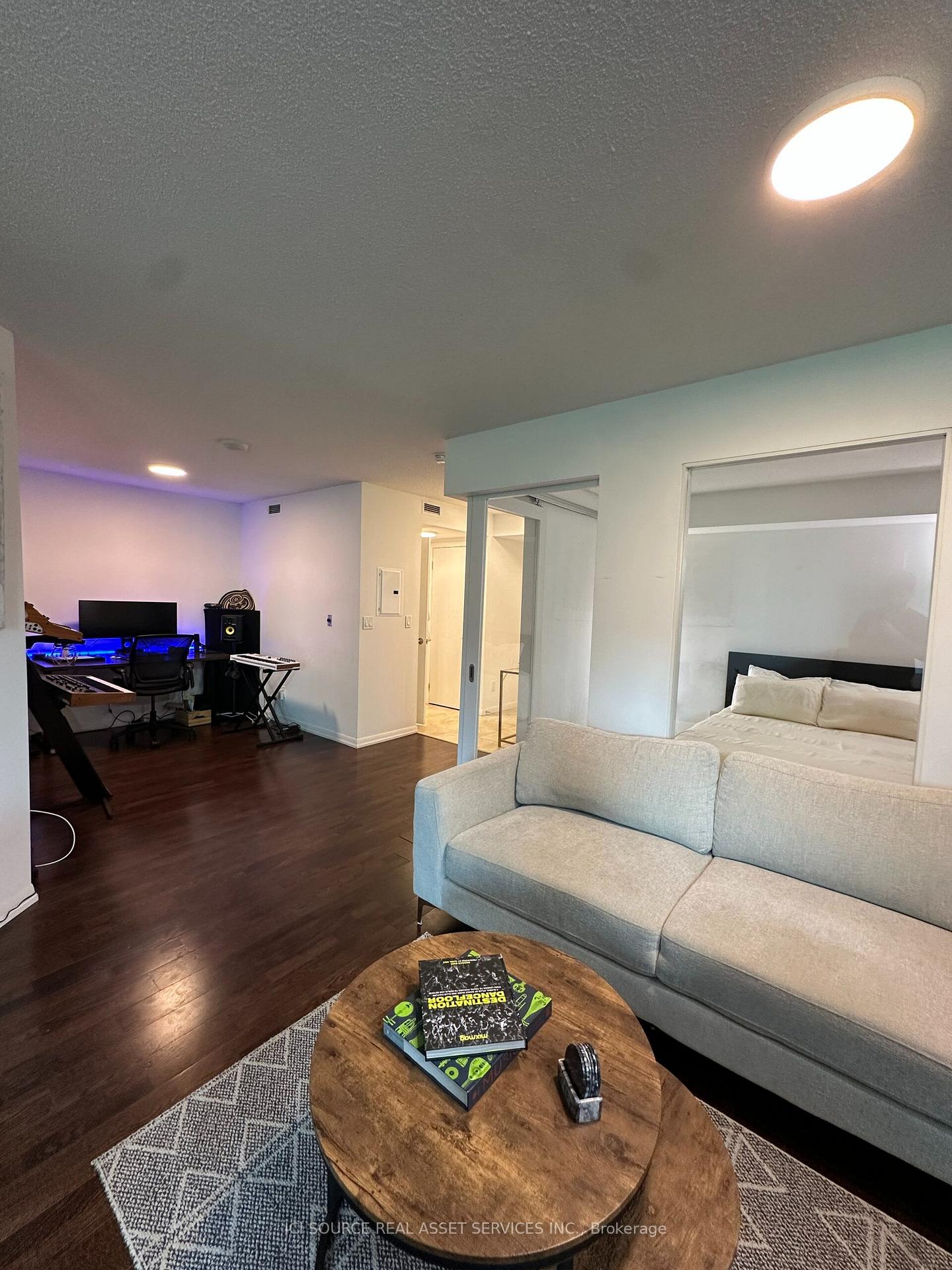 Photo 5 of Unit 457, 209 Fort York Boulevard, Toronto, Niagara — HOMEH