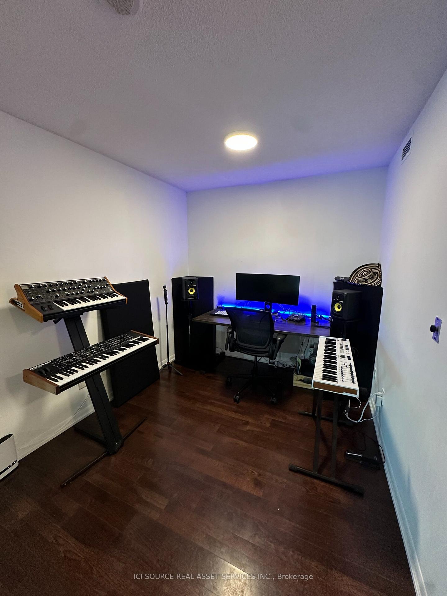Photo 7 of Unit 457, 209 Fort York Boulevard, Toronto, Niagara — HOMEH