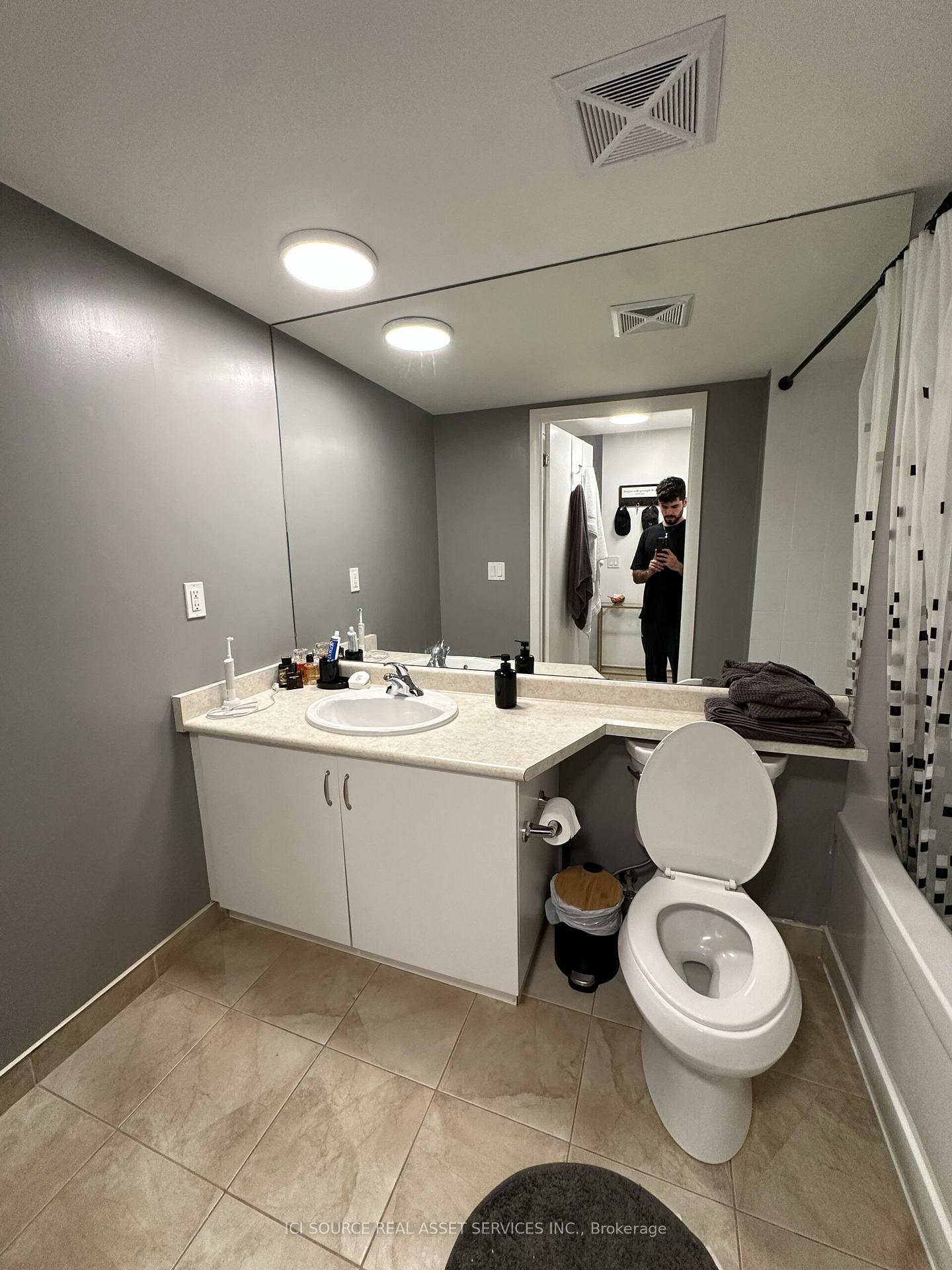 Photo 11 of Unit 457, 209 Fort York Boulevard, Toronto, Niagara — HOMEH