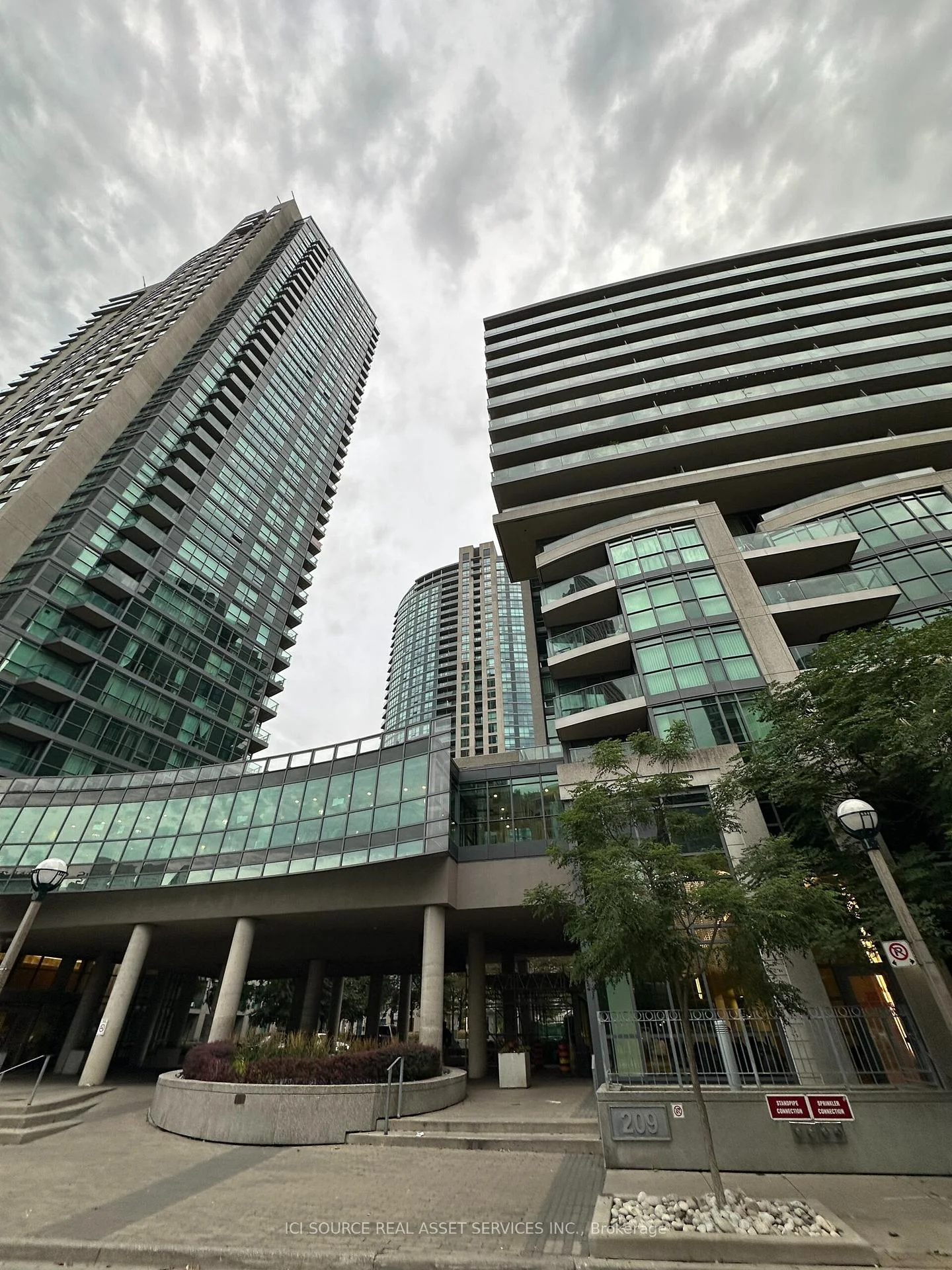 Photo 1 of Unit 457, 209 Fort York Boulevard, Toronto, Niagara — HOMEH