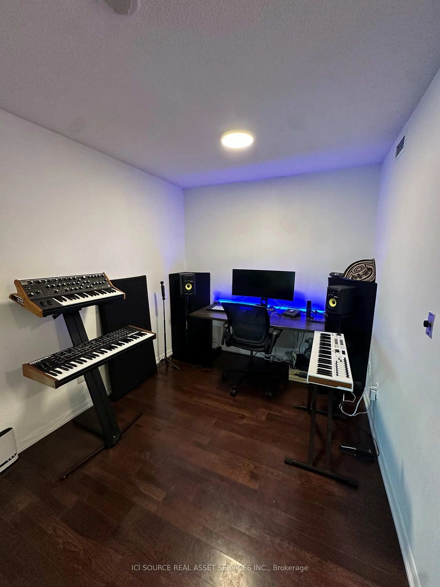 Photo 10 of Unit 457, 209 Fort York Boulevard, Toronto, Niagara — HOMEH