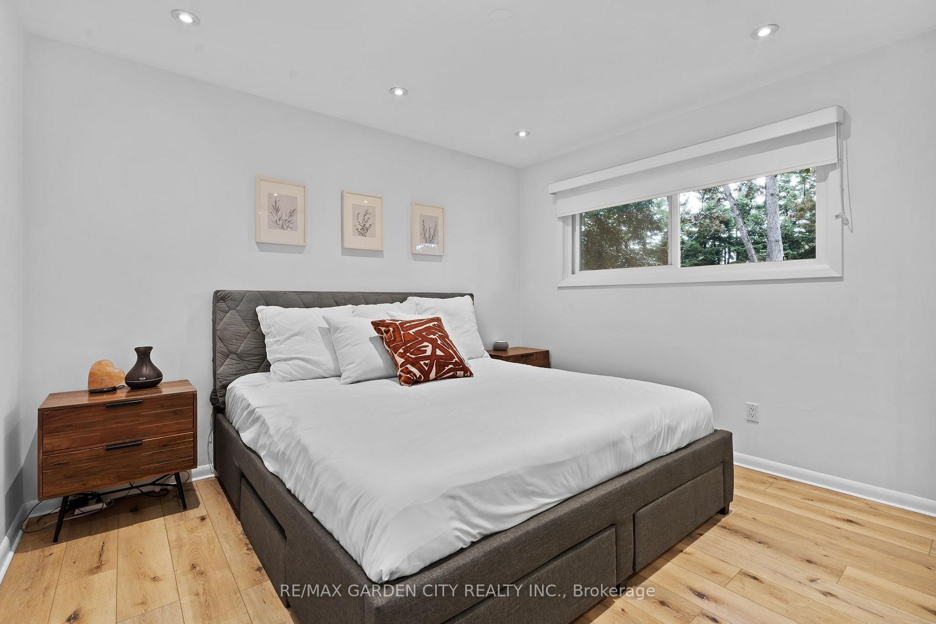 Photo 14 of 13 Preston Drive, St. Catharines, Vine/Linwell — HOMEH